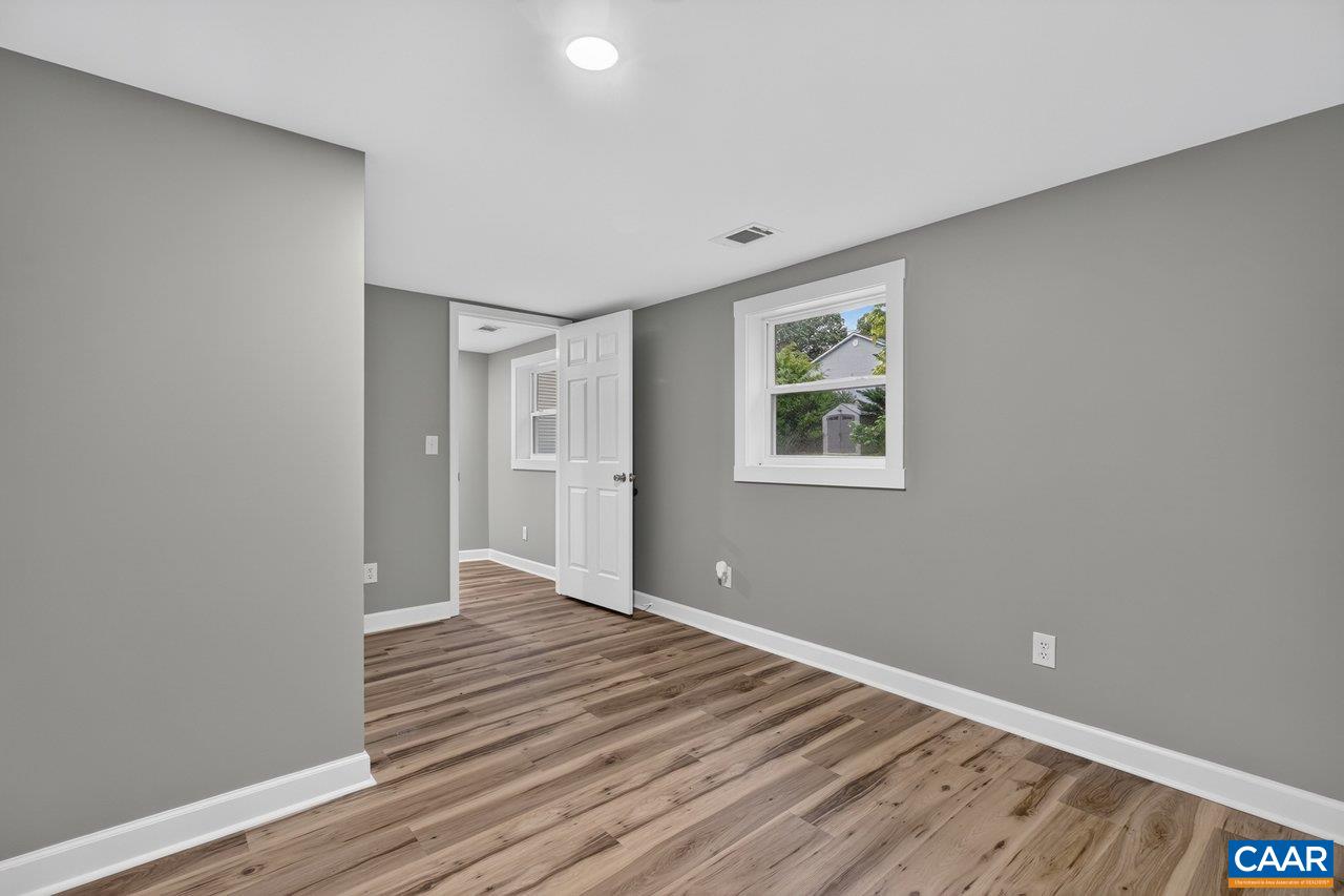 427 MONTGOMERY AVE, STAUNTON, Virginia 24401, 3 Bedrooms Bedrooms, ,2 BathroomsBathrooms,Residential,427 MONTGOMERY AVE,682244 MLS # 682244 427 MONTGOMERY AVE, STAUNTON, Virginia 24401, 3 Bedrooms Bedrooms, ,2 BathroomsBathrooms,Residential,427 MONTGOMERY AVE,682244 MLS # 682244