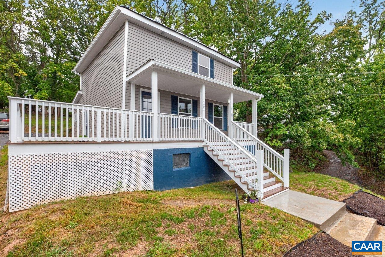 427 MONTGOMERY AVE, STAUNTON, Virginia 24401, 3 Bedrooms Bedrooms, ,2 BathroomsBathrooms,Residential,427 MONTGOMERY AVE,682244 MLS # 682244 427 MONTGOMERY AVE, STAUNTON, Virginia 24401, 3 Bedrooms Bedrooms, ,2 BathroomsBathrooms,Residential,427 MONTGOMERY AVE,682244 MLS # 682244