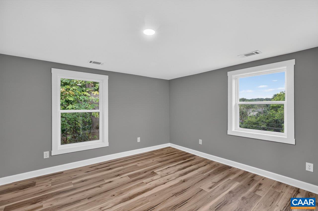 427 MONTGOMERY AVE, STAUNTON, Virginia 24401, 3 Bedrooms Bedrooms, ,2 BathroomsBathrooms,Residential,427 MONTGOMERY AVE,682244 MLS # 682244 427 MONTGOMERY AVE, STAUNTON, Virginia 24401, 3 Bedrooms Bedrooms, ,2 BathroomsBathrooms,Residential,427 MONTGOMERY AVE,682244 MLS # 682244