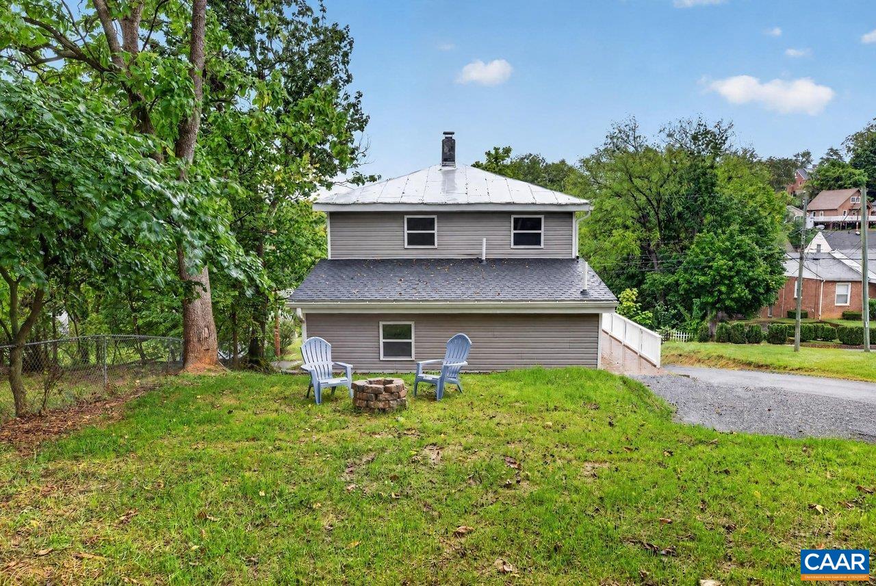 427 MONTGOMERY AVE, STAUNTON, Virginia 24401, 3 Bedrooms Bedrooms, ,2 BathroomsBathrooms,Residential,427 MONTGOMERY AVE,682244 MLS # 682244 427 MONTGOMERY AVE, STAUNTON, Virginia 24401, 3 Bedrooms Bedrooms, ,2 BathroomsBathrooms,Residential,427 MONTGOMERY AVE,682244 MLS # 682244