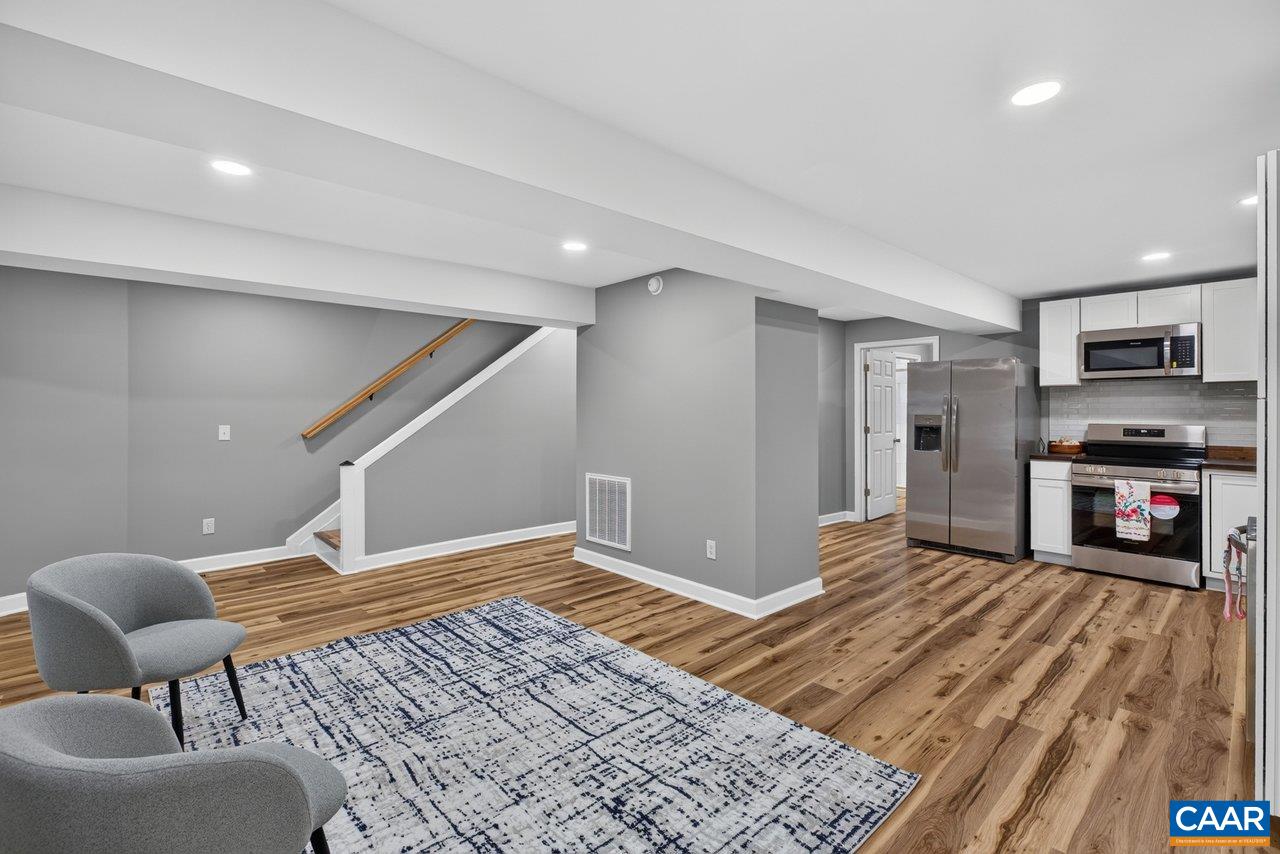 427 MONTGOMERY AVE, STAUNTON, Virginia 24401, 3 Bedrooms Bedrooms, ,2 BathroomsBathrooms,Residential,427 MONTGOMERY AVE,682244 MLS # 682244 427 MONTGOMERY AVE, STAUNTON, Virginia 24401, 3 Bedrooms Bedrooms, ,2 BathroomsBathrooms,Residential,427 MONTGOMERY AVE,682244 MLS # 682244