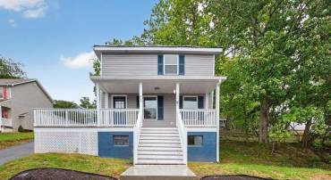 427 MONTGOMERY AVE, STAUNTON, Virginia 24401, 3 Bedrooms Bedrooms, ,2 BathroomsBathrooms,Residential,427 MONTGOMERY AVE,682244 MLS # 682244