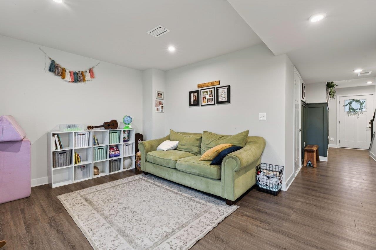 4571 DRYSDALE ST, ROCKINGHAM, Virginia 22801, 3 Bedrooms Bedrooms, ,2 BathroomsBathrooms,Residential,4571 DRYSDALE ST,682248 MLS # 682248 4571 DRYSDALE ST, ROCKINGHAM, Virginia 22801, 3 Bedrooms Bedrooms, ,2 BathroomsBathrooms,Residential,4571 DRYSDALE ST,682248 MLS # 682248
