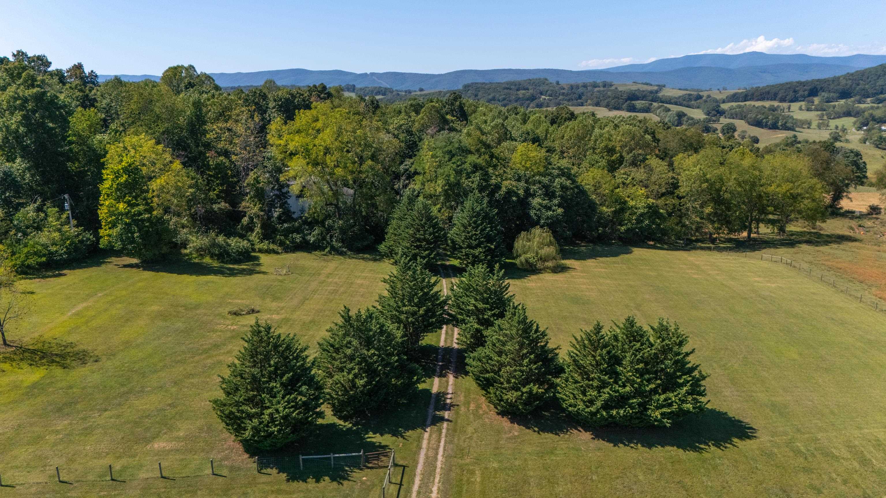 291 MILL LANE RD, STAUNTON, Virginia 24401, 2 Bedrooms Bedrooms, ,1 BathroomBathrooms,Residential,291 MILL LANE RD,682251 MLS # 682251 291 MILL LANE RD, STAUNTON, Virginia 24401, 2 Bedrooms Bedrooms, ,1 BathroomBathrooms,Residential,291 MILL LANE RD,682251 MLS # 682251