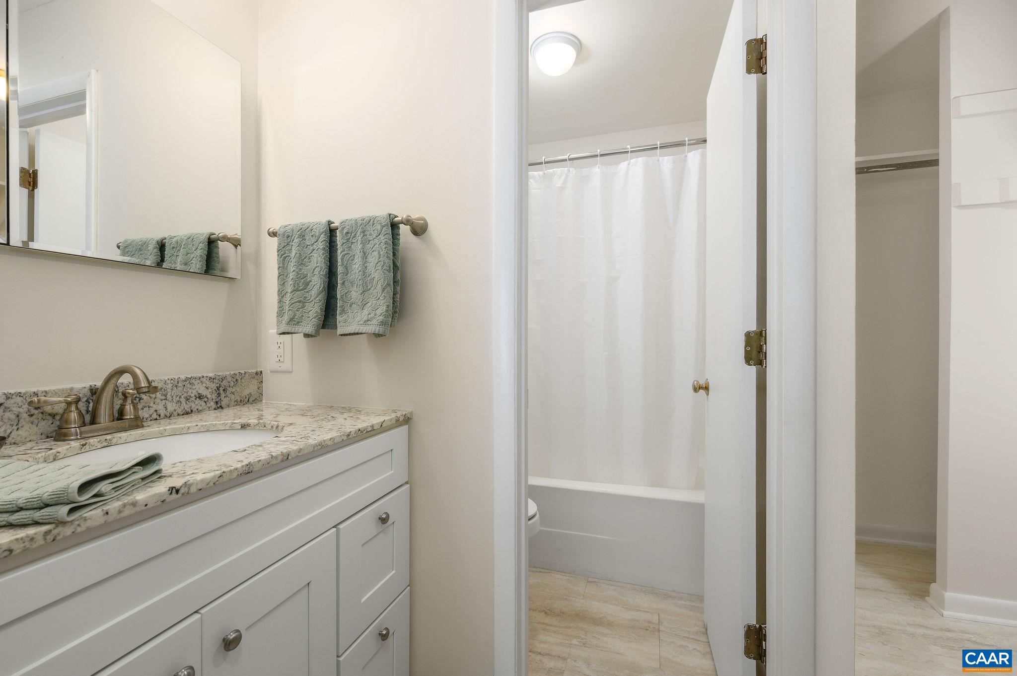 323 HARVEST DR, CHARLOTTESVILLE, Virginia 22903, 3 Bedrooms Bedrooms, ,2 BathroomsBathrooms,Residential,323 HARVEST DR,682254 MLS # 682254 323 HARVEST DR, CHARLOTTESVILLE, Virginia 22903, 3 Bedrooms Bedrooms, ,2 BathroomsBathrooms,Residential,323 HARVEST DR,682254 MLS # 682254