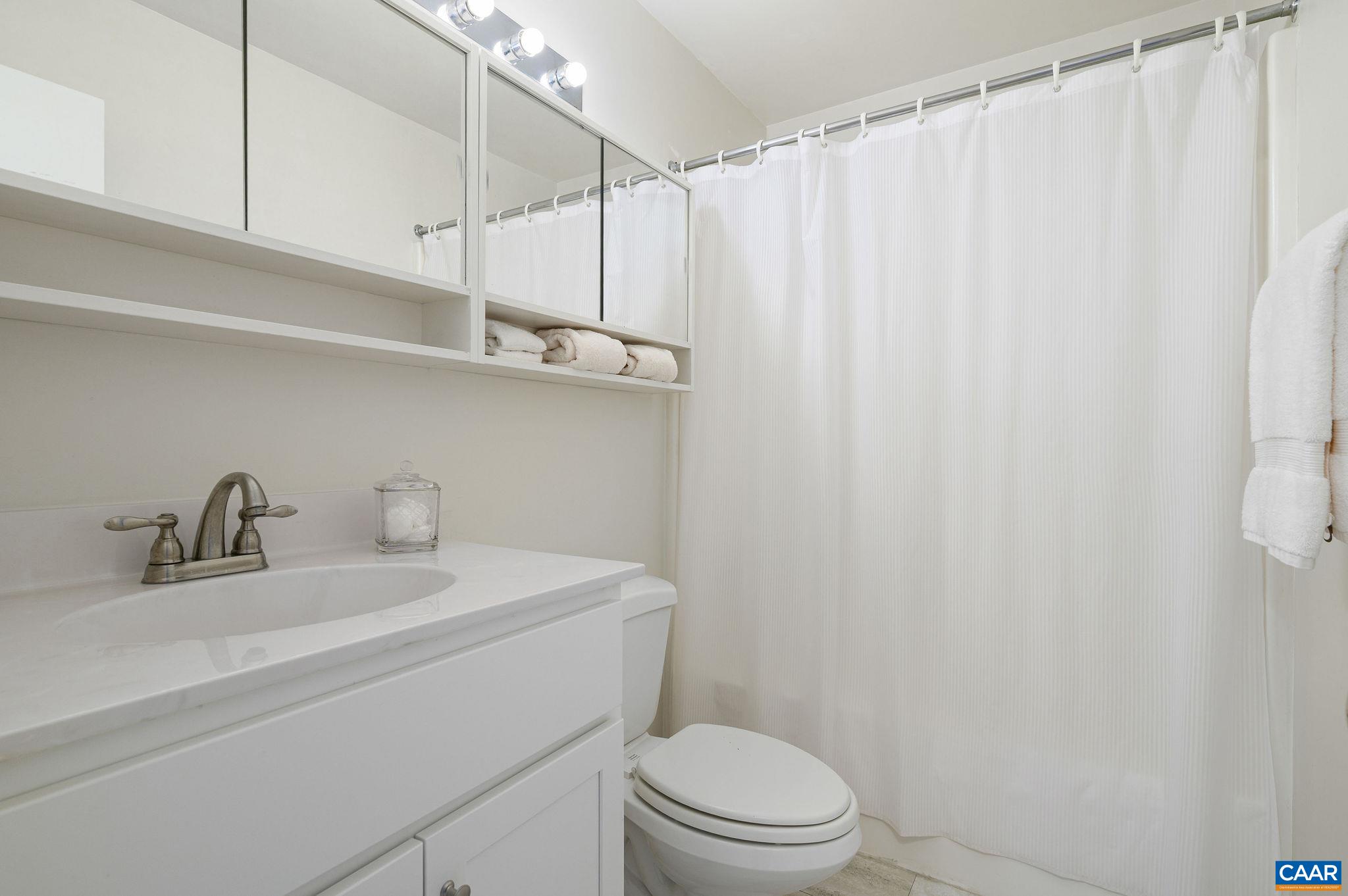 323 HARVEST DR, CHARLOTTESVILLE, Virginia 22903, 3 Bedrooms Bedrooms, ,2 BathroomsBathrooms,Residential,323 HARVEST DR,682254 MLS # 682254 323 HARVEST DR, CHARLOTTESVILLE, Virginia 22903, 3 Bedrooms Bedrooms, ,2 BathroomsBathrooms,Residential,323 HARVEST DR,682254 MLS # 682254