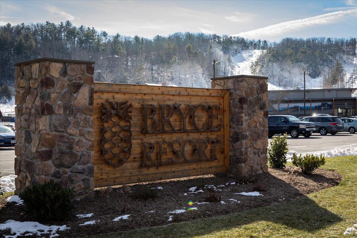 268 DOGWOOD DR, MOUNT JACKSON, Virginia 22842, 3 Bedrooms Bedrooms, ,2 BathroomsBathrooms,Residential,268 DOGWOOD DR,682255 MLS # 682255