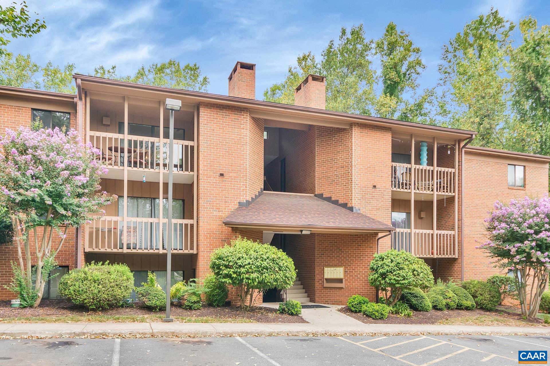 117 TURTLE CREEK RD, CHARLOTTESVILLE, Virginia 22901, 2 Bedrooms Bedrooms, ,2 BathroomsBathrooms,Residential,117 TURTLE CREEK RD,682260 MLS # 682260 117 TURTLE CREEK RD, CHARLOTTESVILLE, Virginia 22901, 2 Bedrooms Bedrooms, ,2 BathroomsBathrooms,Residential,117 TURTLE CREEK RD,682260 MLS # 682260