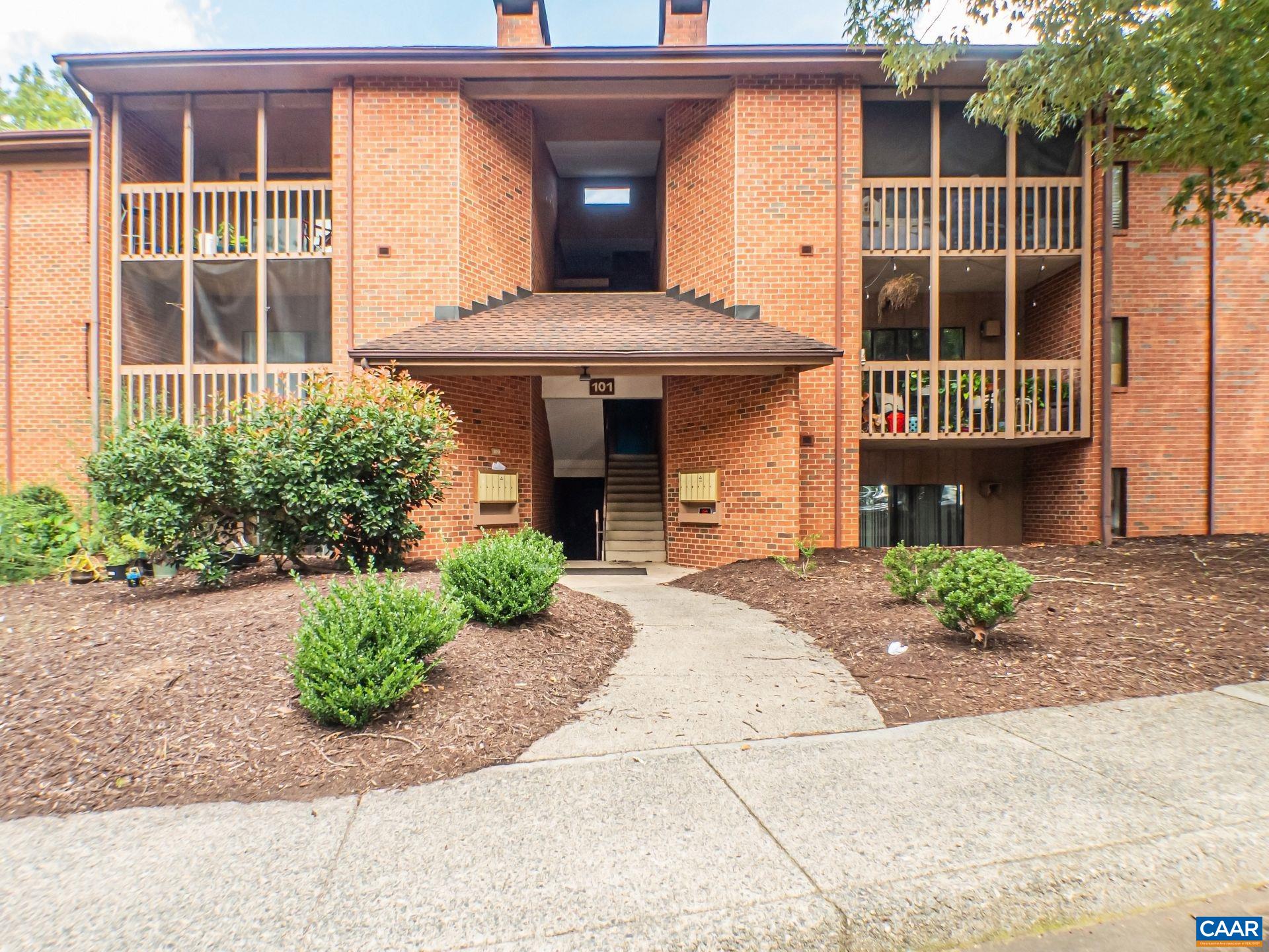 101 TURTLE CREEK RD, CHARLOTTESVILLE, Virginia 22901, 2 Bedrooms Bedrooms, ,2 BathroomsBathrooms,Residential,101 TURTLE CREEK RD,682261 MLS # 682261