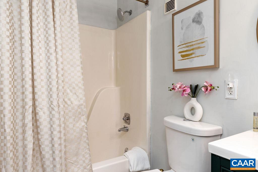 490 THREE RIDGES CONDOS, WINTERGREEN RESORT, Virginia 22967, 1 Bedroom Bedrooms, ,1 BathroomBathrooms,Residential,490 THREE RIDGES CONDOS,677531 MLS # 677531 490 THREE RIDGES CONDOS, WINTERGREEN RESORT, Virginia 22967, 1 Bedroom Bedrooms, ,1 BathroomBathrooms,Residential,490 THREE RIDGES CONDOS,677531 MLS # 677531