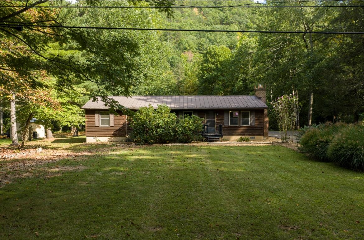 9429 BRIERY BRANCH RD, DAYTON, Virginia 22821, 3 Bedrooms Bedrooms, ,2 BathroomsBathrooms,Residential,9429 BRIERY BRANCH RD,682035 MLS # 682035 9429 BRIERY BRANCH RD, DAYTON, Virginia 22821, 3 Bedrooms Bedrooms, ,2 BathroomsBathrooms,Residential,9429 BRIERY BRANCH RD,682035 MLS # 682035