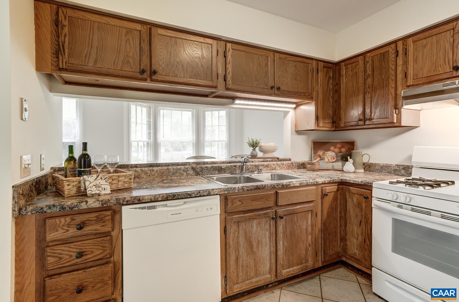 1471 MINOR RIDGE CT, CHARLOTTESVILLE, Virginia 22901, 3 Bedrooms Bedrooms, ,2 BathroomsBathrooms,Residential,1471 MINOR RIDGE CT,682229 MLS # 682229