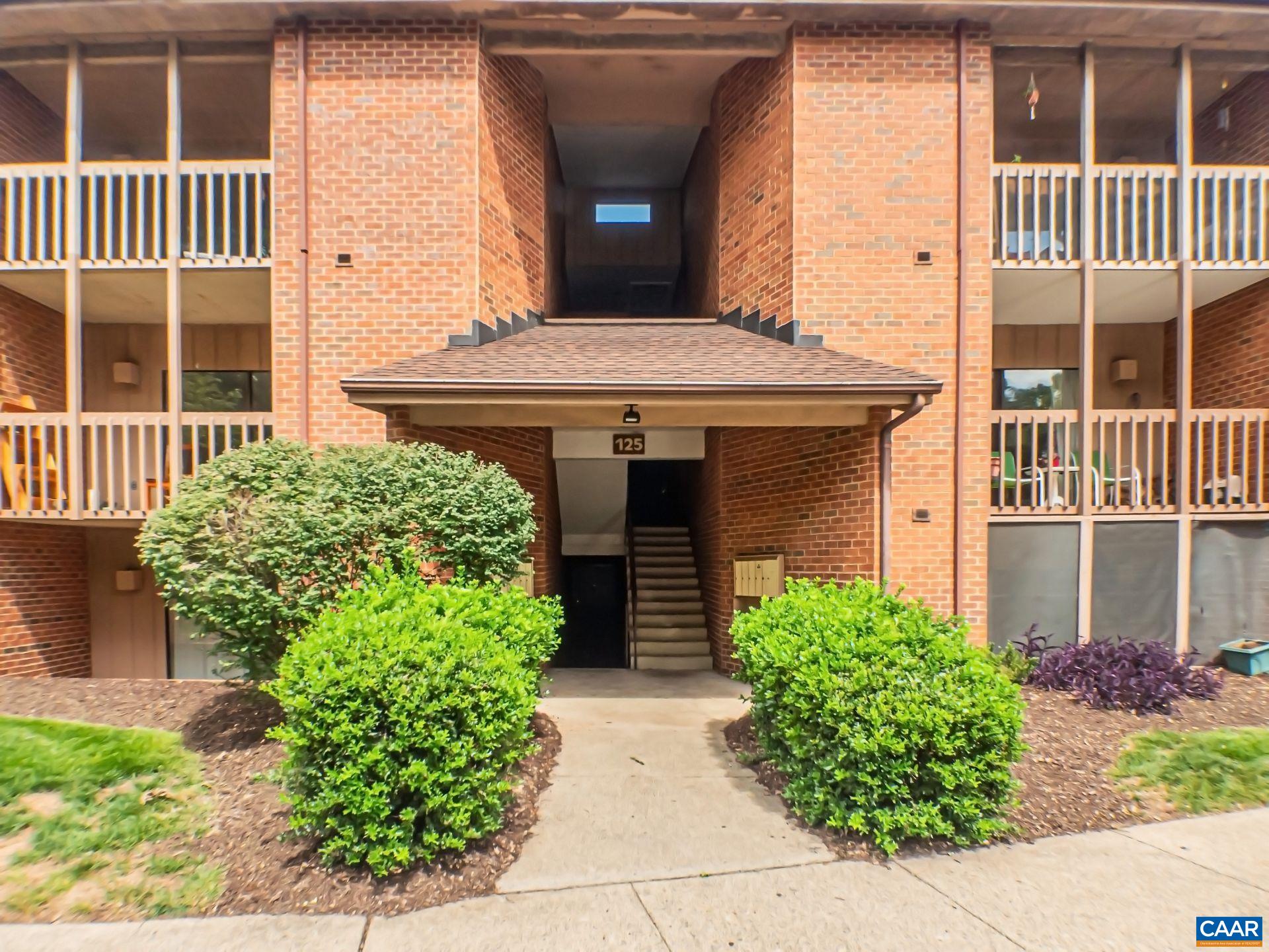 125 TURTLE CREEK RD, CHARLOTTESVILLE, Virginia 22901, 2 Bedrooms Bedrooms, ,2 BathroomsBathrooms,Residential,125 TURTLE CREEK RD,682271 MLS # 682271 125 TURTLE CREEK RD, CHARLOTTESVILLE, Virginia 22901, 2 Bedrooms Bedrooms, ,2 BathroomsBathrooms,Residential,125 TURTLE CREEK RD,682271 MLS # 682271