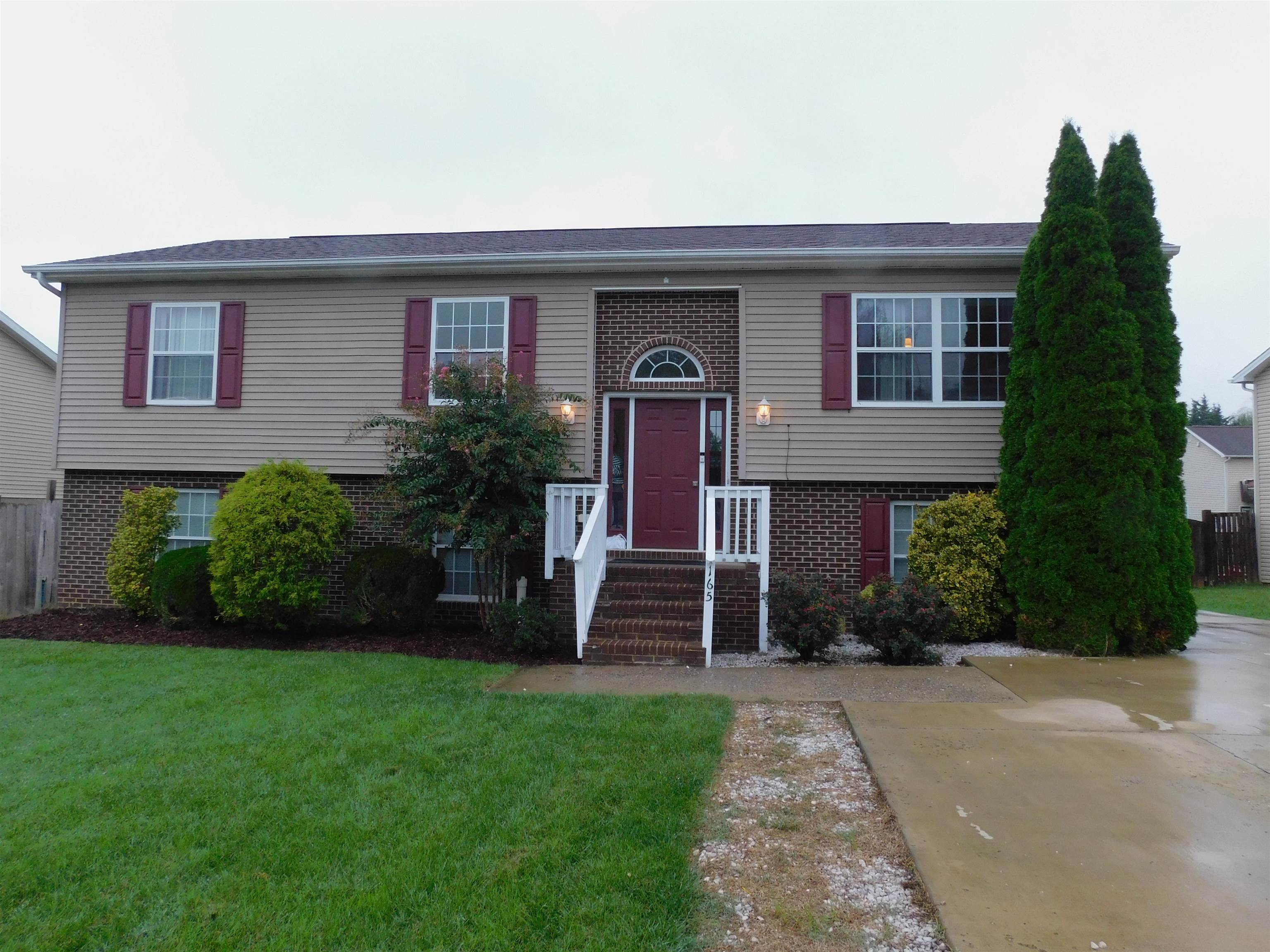 165 CLARA CT, HARRISONBURG, Virginia 22802, 5 Bedrooms Bedrooms, ,3 BathroomsBathrooms,Residential,165 CLARA CT HARRISONBURG, VA, 22802,165 CLARA CT,682273 MLS # 682273