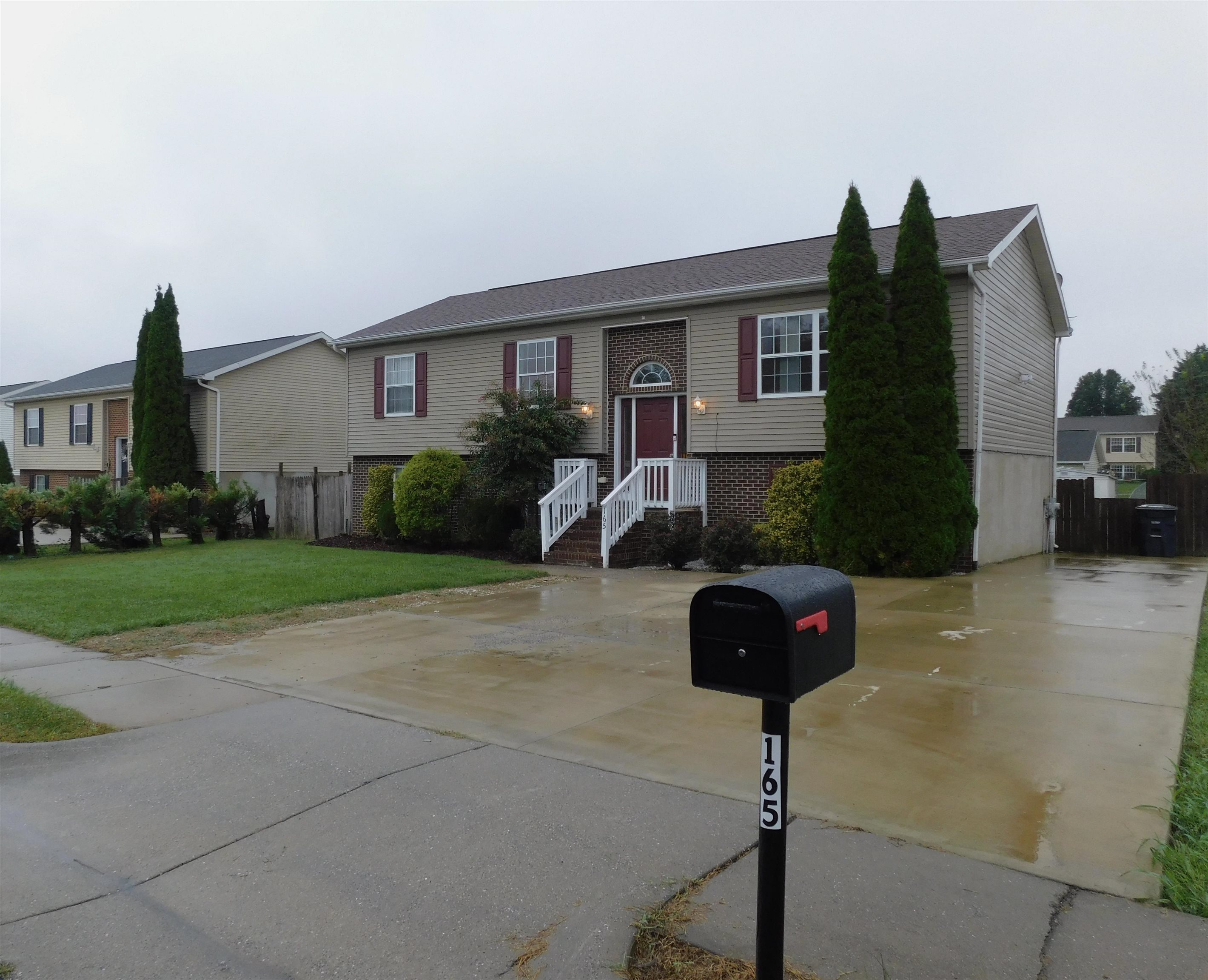 165 CLARA CT, HARRISONBURG, Virginia 22802, 5 Bedrooms Bedrooms, ,3 BathroomsBathrooms,Residential,165 CLARA CT HARRISONBURG, VA, 22802,165 CLARA CT,682273 MLS # 682273