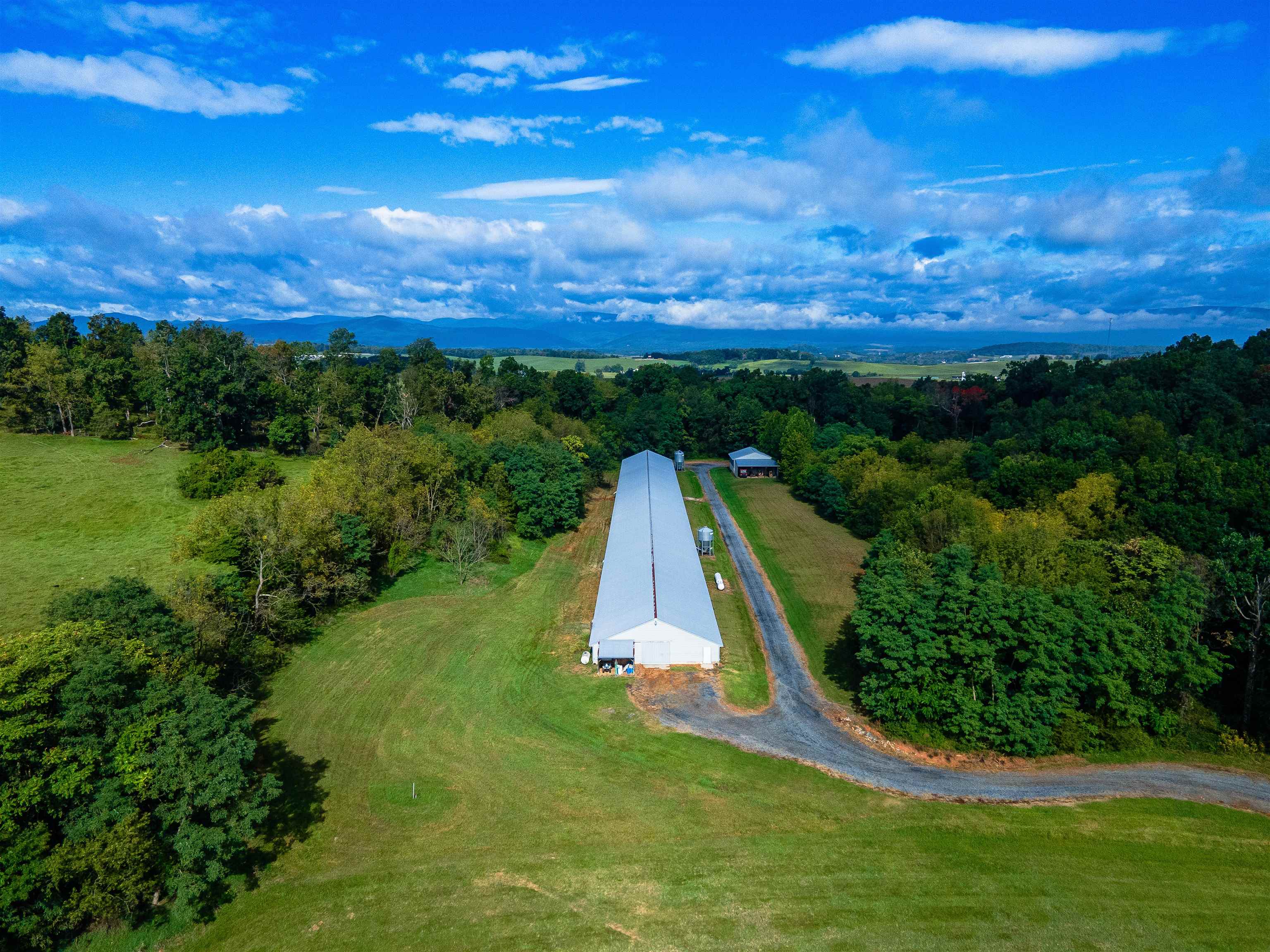 5904 SPRING HILL RD, BRIDGEWATER, Virginia 22812, 3 Bedrooms Bedrooms, ,2 BathroomsBathrooms,Residential,Wakilo Farm,5904 SPRING HILL RD,682109 MLS # 682109 5904 SPRING HILL RD, BRIDGEWATER, Virginia 22812, 3 Bedrooms Bedrooms, ,2 BathroomsBathrooms,Residential,Wakilo Farm,5904 SPRING HILL RD,682109 MLS # 682109