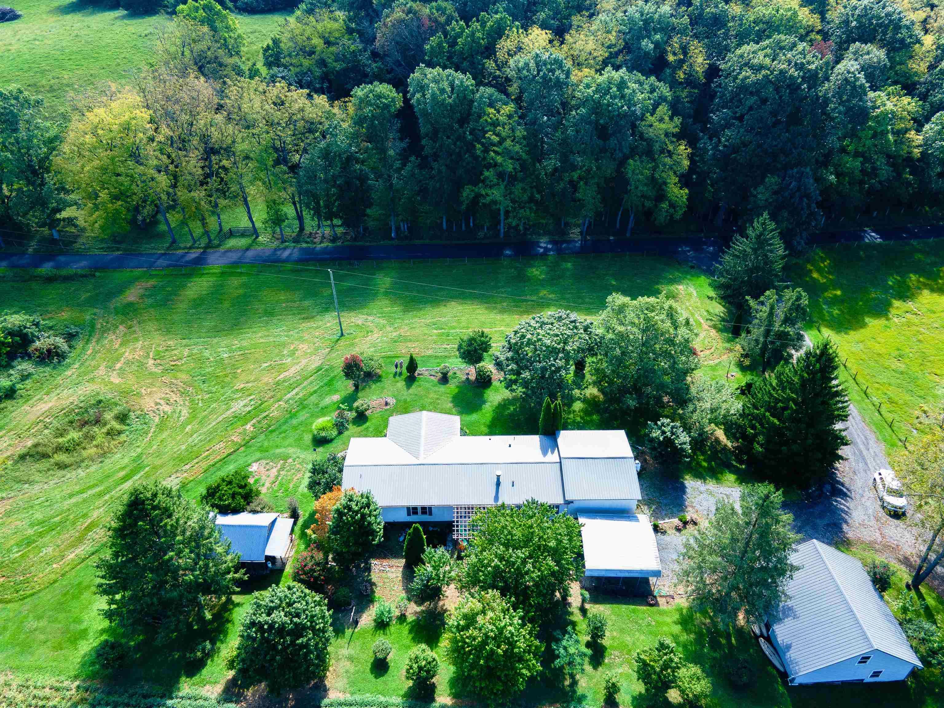 5904 SPRING HILL RD, BRIDGEWATER, Virginia 22812, 3 Bedrooms Bedrooms, ,2 BathroomsBathrooms,Residential,Wakilo Farm,5904 SPRING HILL RD,682109 MLS # 682109 5904 SPRING HILL RD, BRIDGEWATER, Virginia 22812, 3 Bedrooms Bedrooms, ,2 BathroomsBathrooms,Residential,Wakilo Farm,5904 SPRING HILL RD,682109 MLS # 682109