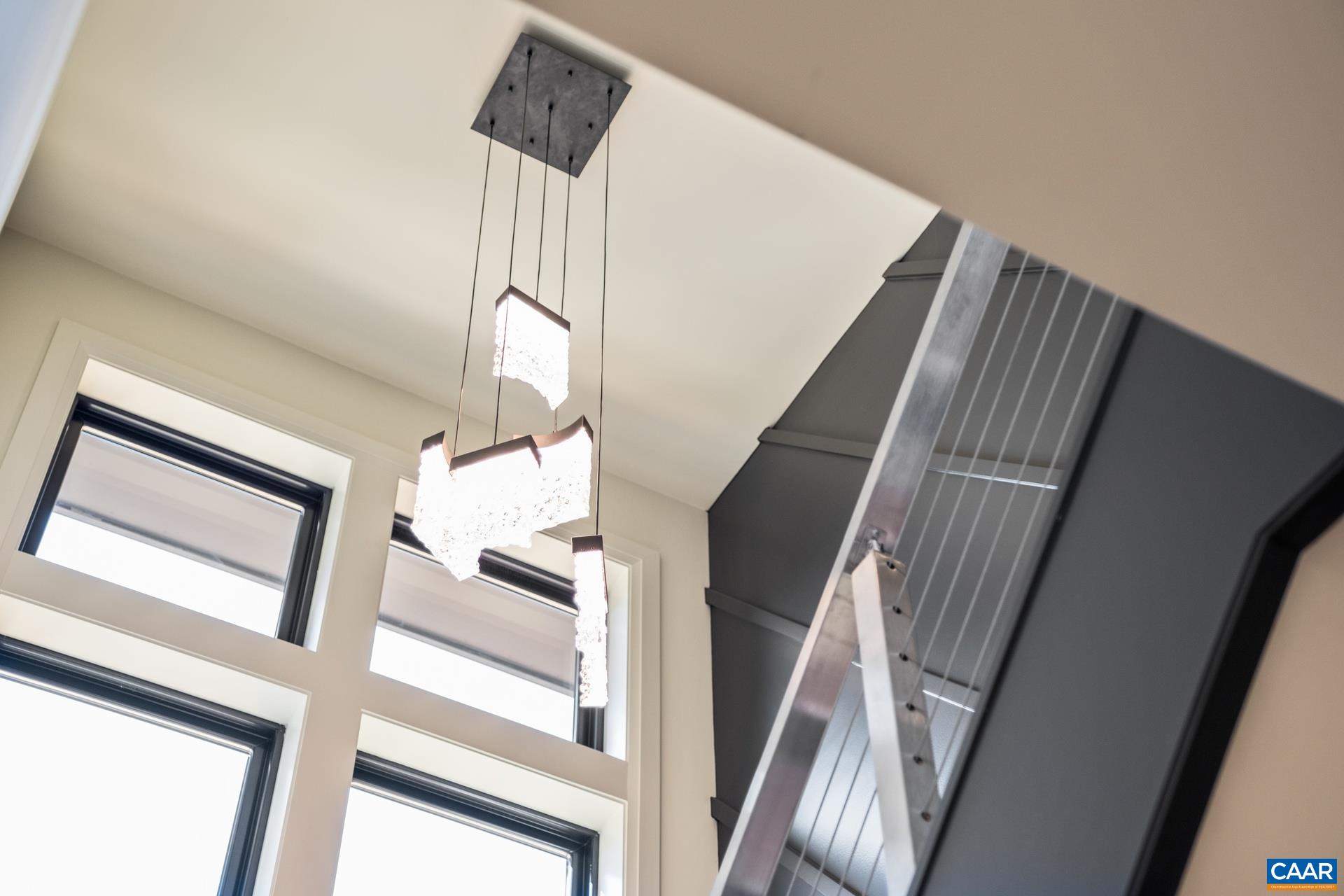 IMAGES FROM SIMILAR HOME