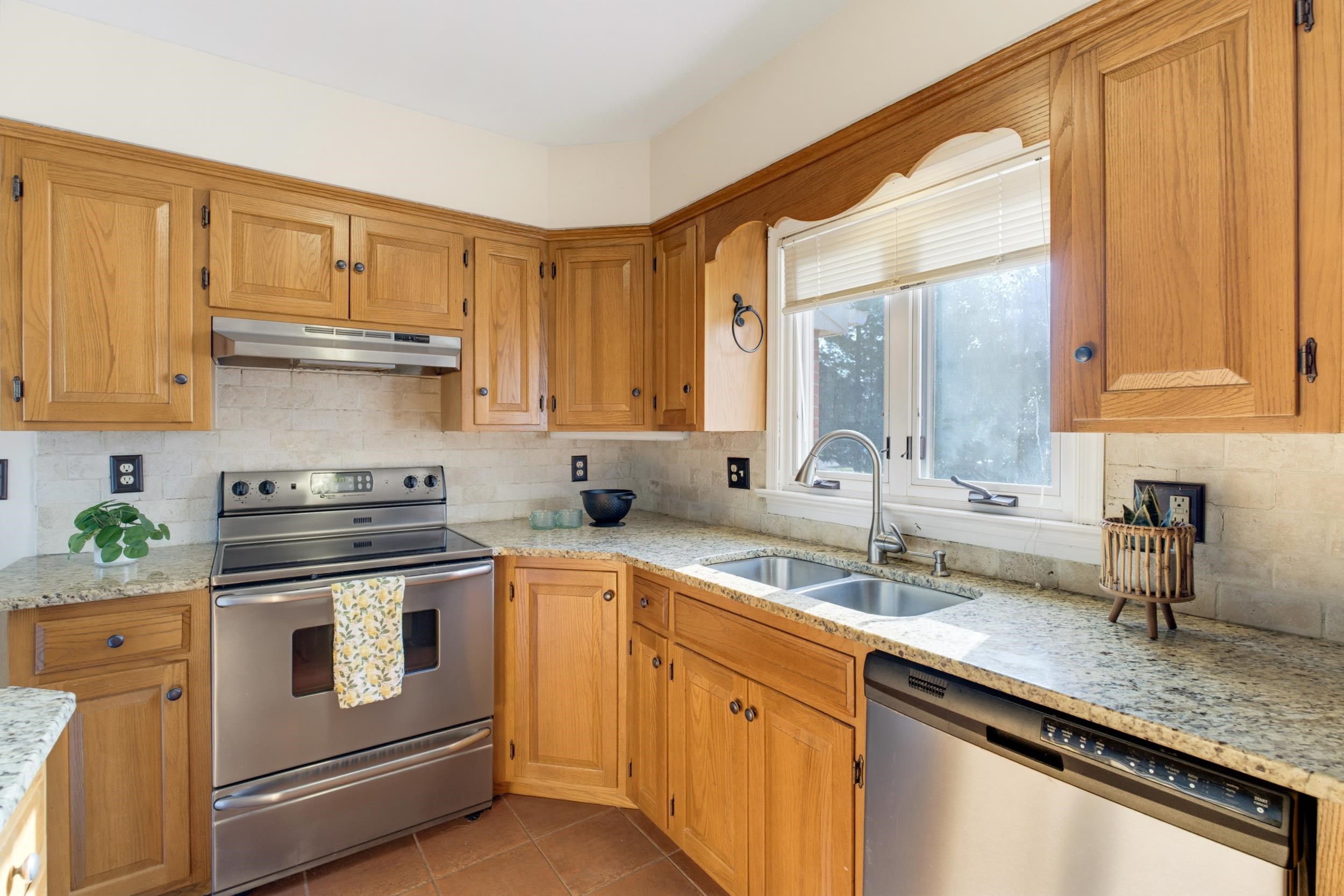 112 N WEST VIEW ST, BRIDGEWATER, Virginia 22812, 3 Bedrooms Bedrooms, ,2 BathroomsBathrooms,Residential,112 N WEST VIEW ST,682283 MLS # 682283 112 N WEST VIEW ST, BRIDGEWATER, Virginia 22812, 3 Bedrooms Bedrooms, ,2 BathroomsBathrooms,Residential,112 N WEST VIEW ST,682283 MLS # 682283