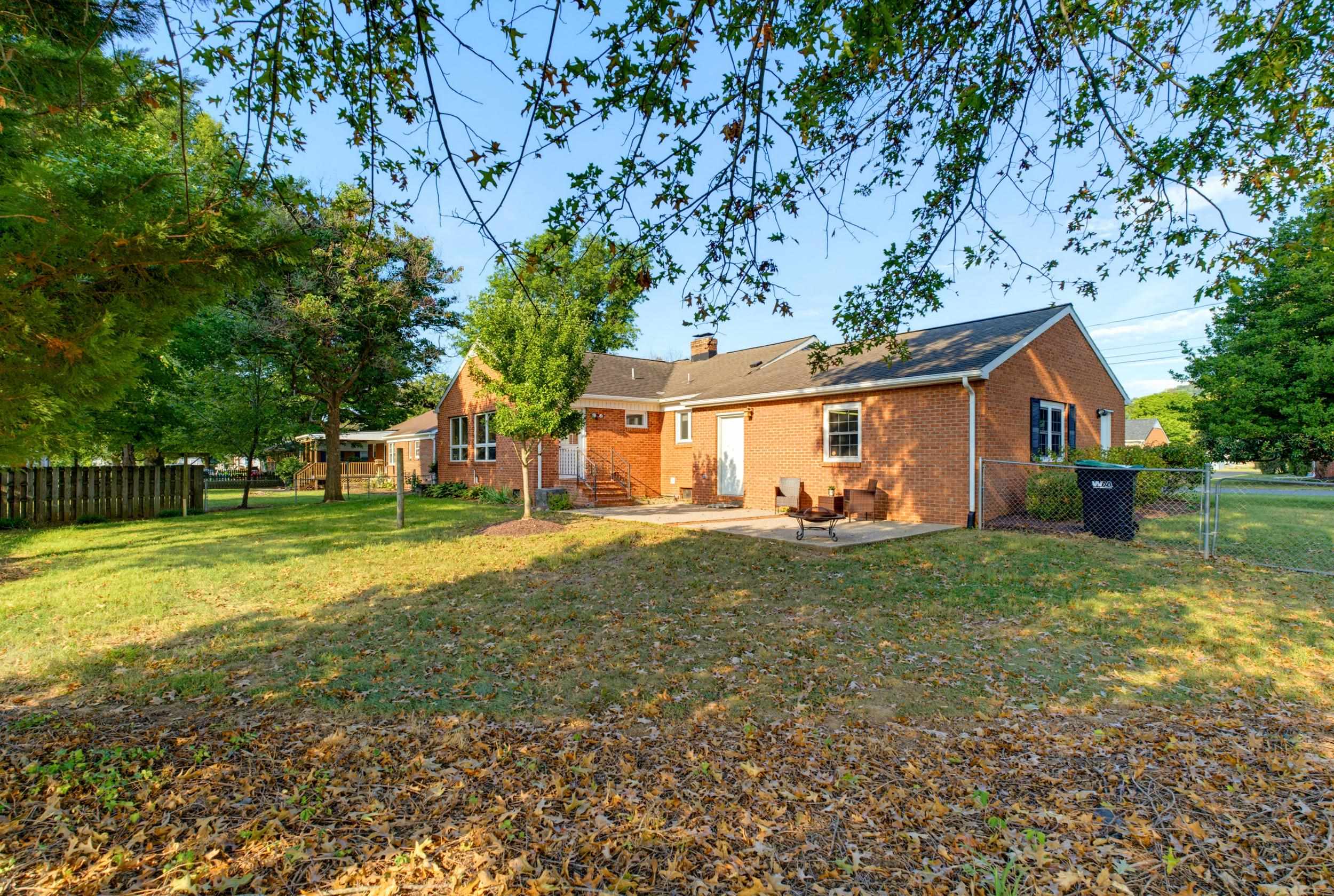 112 N WEST VIEW ST, BRIDGEWATER, Virginia 22812, 3 Bedrooms Bedrooms, ,2 BathroomsBathrooms,Residential,112 N WEST VIEW ST,682283 MLS # 682283 112 N WEST VIEW ST, BRIDGEWATER, Virginia 22812, 3 Bedrooms Bedrooms, ,2 BathroomsBathrooms,Residential,112 N WEST VIEW ST,682283 MLS # 682283