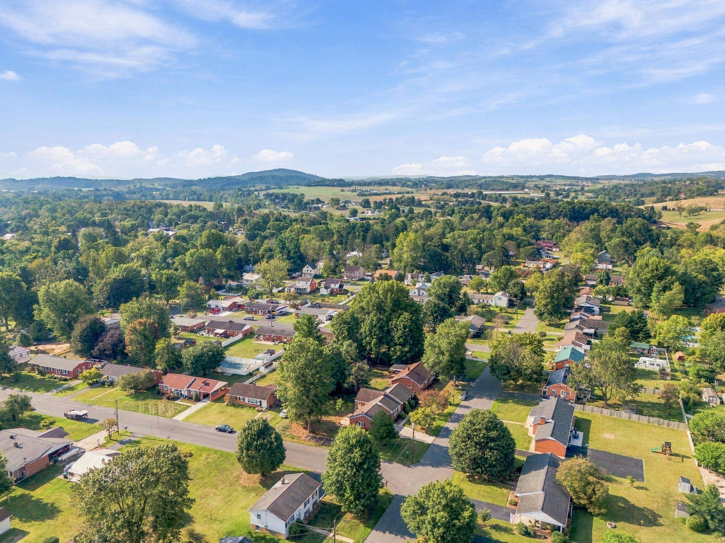 112 N WEST VIEW ST, BRIDGEWATER, Virginia 22812, 3 Bedrooms Bedrooms, ,2 BathroomsBathrooms,Residential,112 N WEST VIEW ST,682283 MLS # 682283 112 N WEST VIEW ST, BRIDGEWATER, Virginia 22812, 3 Bedrooms Bedrooms, ,2 BathroomsBathrooms,Residential,112 N WEST VIEW ST,682283 MLS # 682283