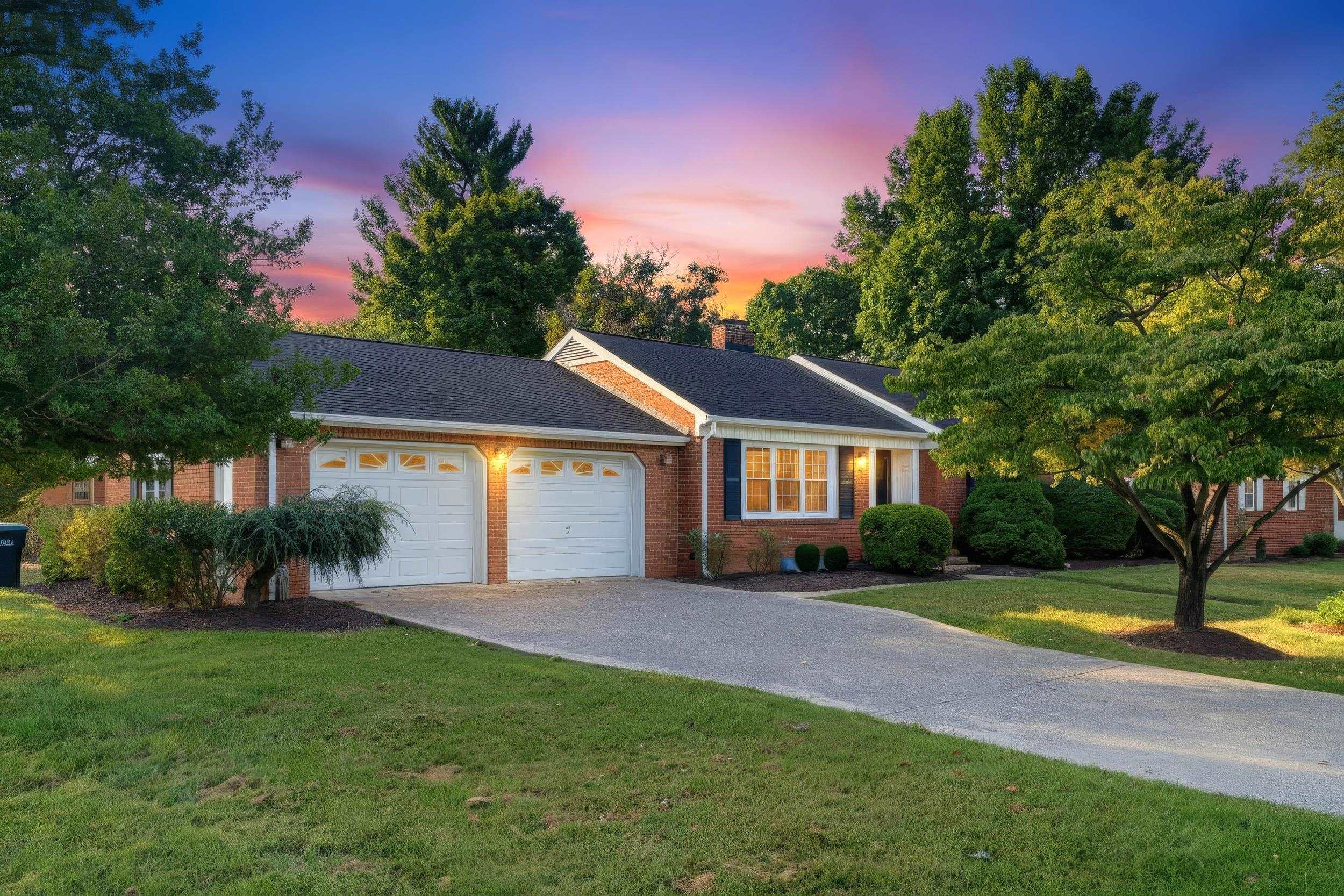 112 N WEST VIEW ST, BRIDGEWATER, Virginia 22812, 3 Bedrooms Bedrooms, ,2 BathroomsBathrooms,Residential,112 N WEST VIEW ST,682283 MLS # 682283 112 N WEST VIEW ST, BRIDGEWATER, Virginia 22812, 3 Bedrooms Bedrooms, ,2 BathroomsBathrooms,Residential,112 N WEST VIEW ST,682283 MLS # 682283