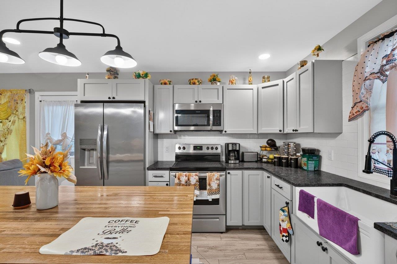 243 COMMUNITY CIR, TIMBERVILLE, Virginia 22853, 3 Bedrooms Bedrooms, ,2 BathroomsBathrooms,Residential,243 COMMUNITY CIR,682297 MLS # 682297 243 COMMUNITY CIR, TIMBERVILLE, Virginia 22853, 3 Bedrooms Bedrooms, ,2 BathroomsBathrooms,Residential,243 COMMUNITY CIR,682297 MLS # 682297