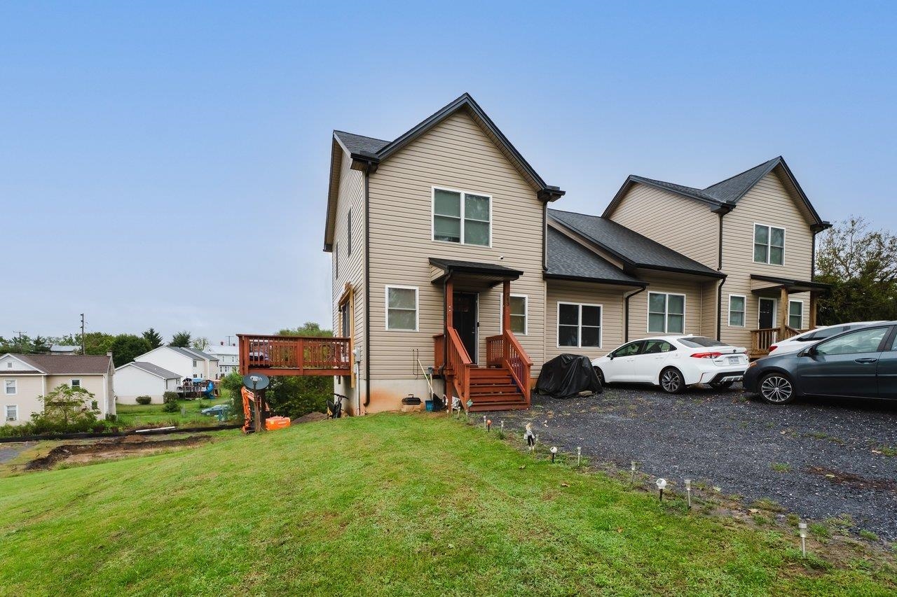 243 COMMUNITY CIR, TIMBERVILLE, Virginia 22853, 3 Bedrooms Bedrooms, ,2 BathroomsBathrooms,Residential,243 COMMUNITY CIR,682297 MLS # 682297 243 COMMUNITY CIR, TIMBERVILLE, Virginia 22853, 3 Bedrooms Bedrooms, ,2 BathroomsBathrooms,Residential,243 COMMUNITY CIR,682297 MLS # 682297