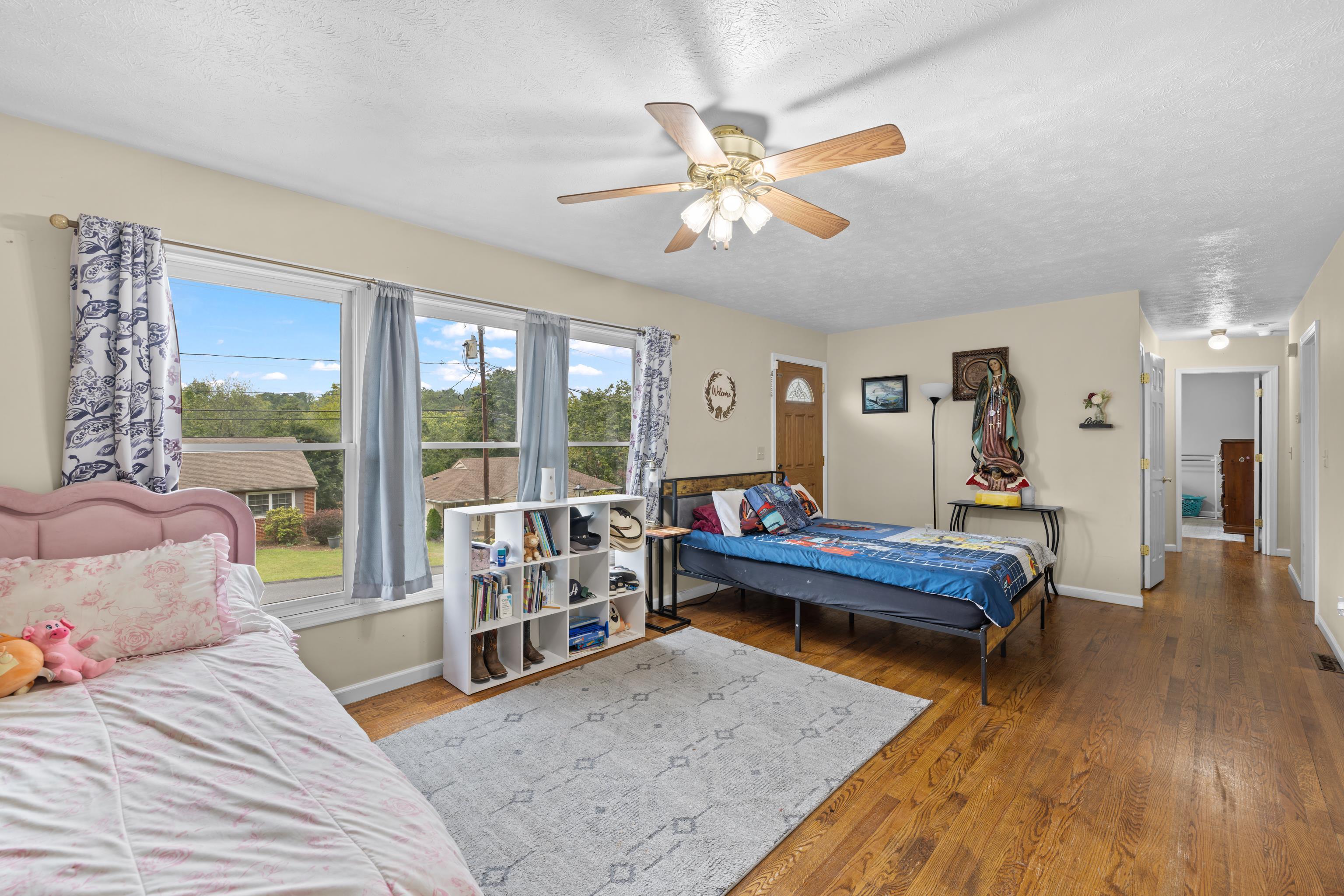 7 BELMONT DR, STAUNTON, Virginia 24401, 4 Bedrooms Bedrooms, ,2 BathroomsBathrooms,Residential,7 BELMONT DR,682306 MLS # 682306 7 BELMONT DR, STAUNTON, Virginia 24401, 4 Bedrooms Bedrooms, ,2 BathroomsBathrooms,Residential,7 BELMONT DR,682306 MLS # 682306