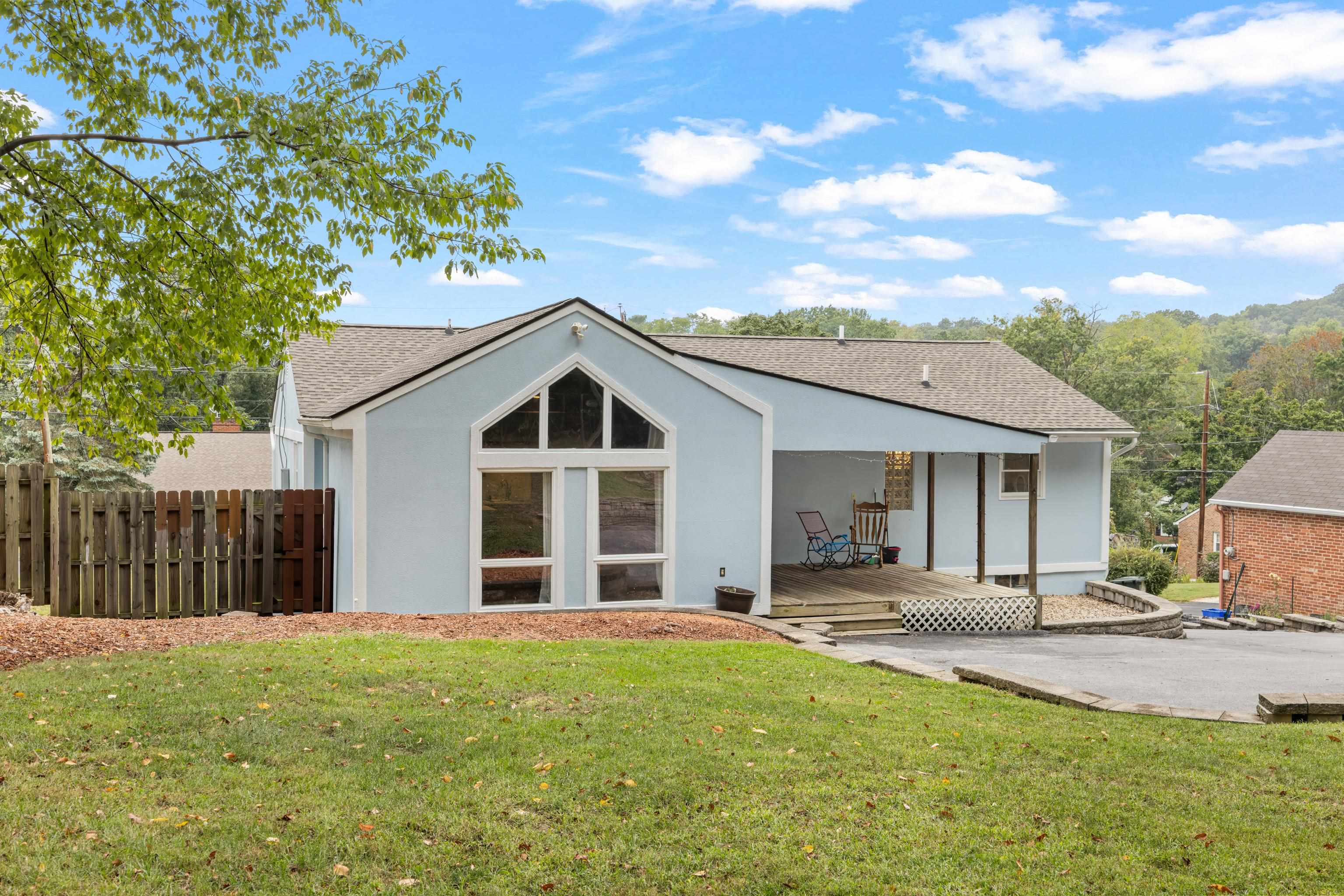 7 BELMONT DR, STAUNTON, Virginia 24401, 4 Bedrooms Bedrooms, ,2 BathroomsBathrooms,Residential,7 BELMONT DR,682306 MLS # 682306 7 BELMONT DR, STAUNTON, Virginia 24401, 4 Bedrooms Bedrooms, ,2 BathroomsBathrooms,Residential,7 BELMONT DR,682306 MLS # 682306