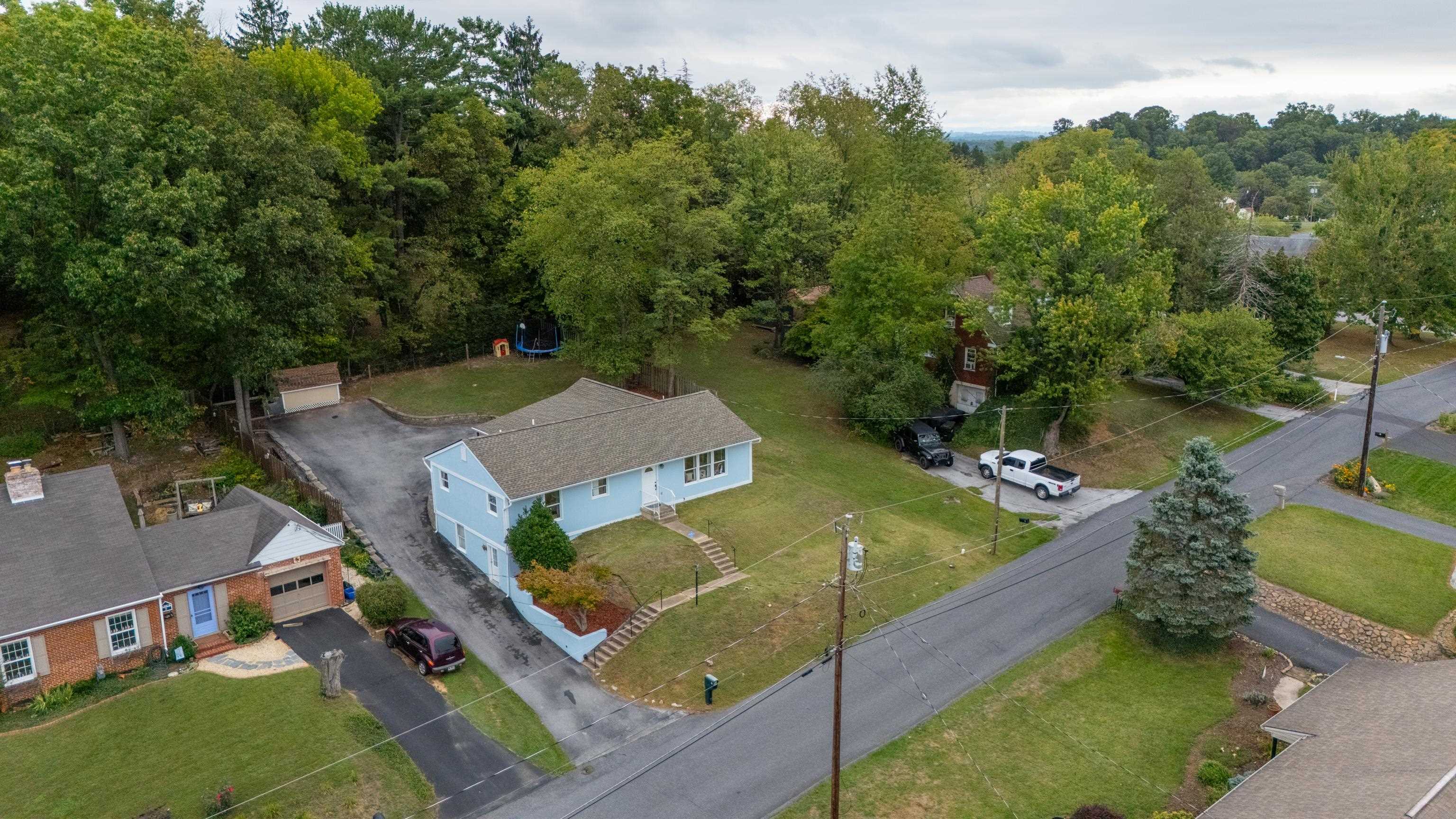 7 BELMONT DR, STAUNTON, Virginia 24401, 4 Bedrooms Bedrooms, ,2 BathroomsBathrooms,Residential,7 BELMONT DR,682306 MLS # 682306 7 BELMONT DR, STAUNTON, Virginia 24401, 4 Bedrooms Bedrooms, ,2 BathroomsBathrooms,Residential,7 BELMONT DR,682306 MLS # 682306