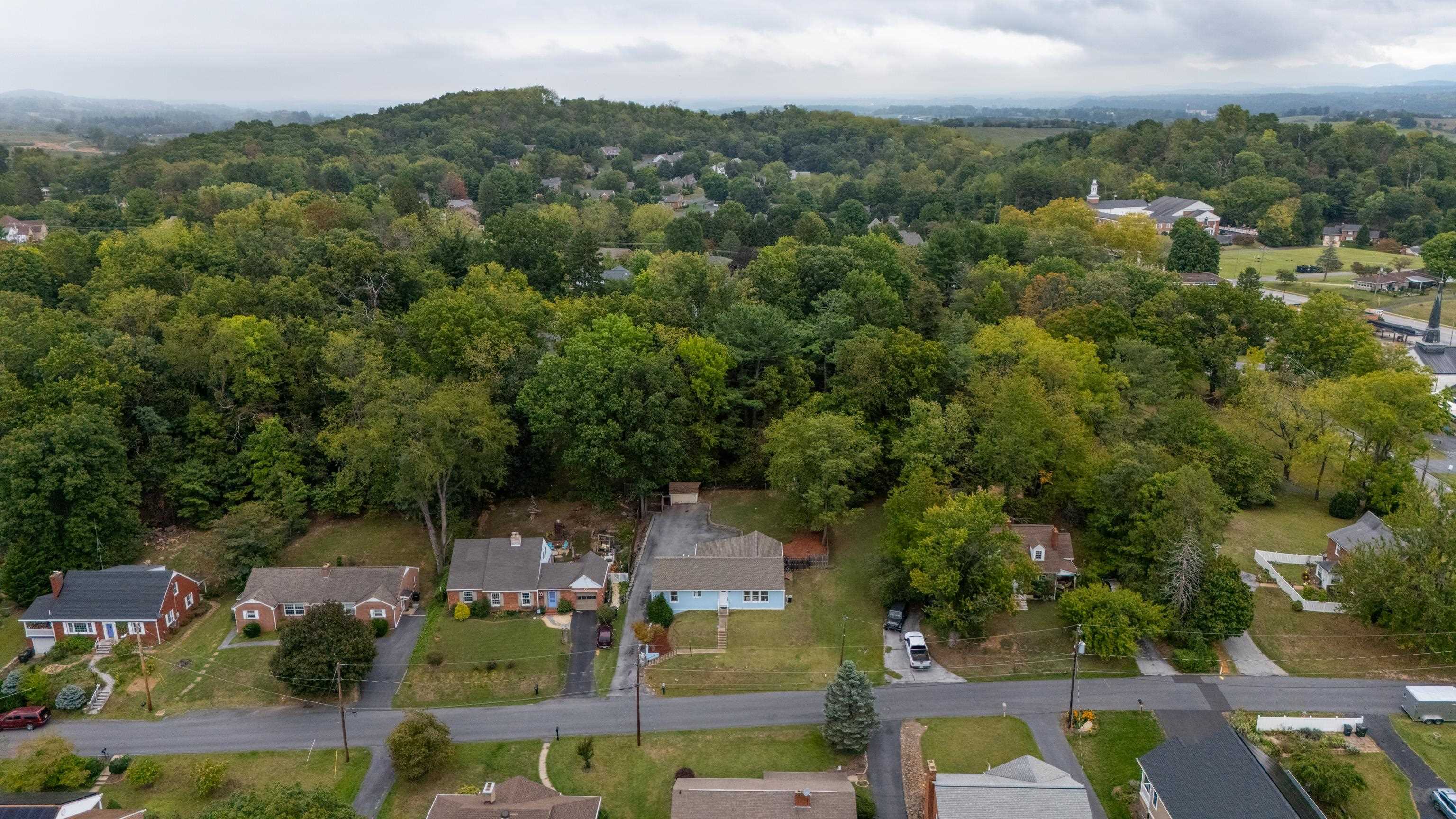 7 BELMONT DR, STAUNTON, Virginia 24401, 4 Bedrooms Bedrooms, ,2 BathroomsBathrooms,Residential,7 BELMONT DR,682306 MLS # 682306 7 BELMONT DR, STAUNTON, Virginia 24401, 4 Bedrooms Bedrooms, ,2 BathroomsBathrooms,Residential,7 BELMONT DR,682306 MLS # 682306