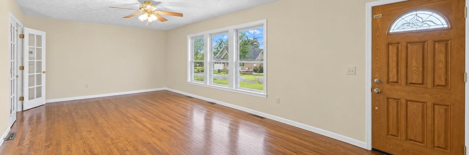 7 BELMONT DR, STAUNTON, Virginia 24401, 4 Bedrooms Bedrooms, ,2 BathroomsBathrooms,Residential,7 BELMONT DR,682306 MLS # 682306 7 BELMONT DR, STAUNTON, Virginia 24401, 4 Bedrooms Bedrooms, ,2 BathroomsBathrooms,Residential,7 BELMONT DR,682306 MLS # 682306