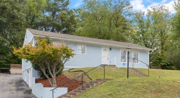7 BELMONT DR, STAUNTON, Virginia 24401, 4 Bedrooms Bedrooms, ,2 BathroomsBathrooms,Residential,7 BELMONT DR,682306 MLS # 682306