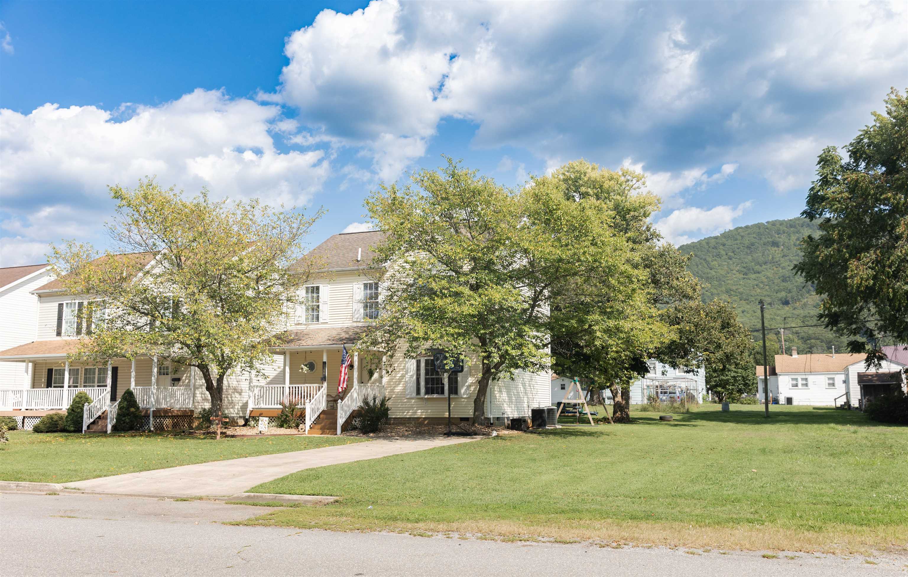 1766 NW FOREST AVE, BUENA VISTA, Virginia 24416, 3 Bedrooms Bedrooms, ,2 BathroomsBathrooms,Residential,1766 NW FOREST AVE,682311 MLS # 682311 1766 NW FOREST AVE, BUENA VISTA, Virginia 24416, 3 Bedrooms Bedrooms, ,2 BathroomsBathrooms,Residential,1766 NW FOREST AVE,682311 MLS # 682311
