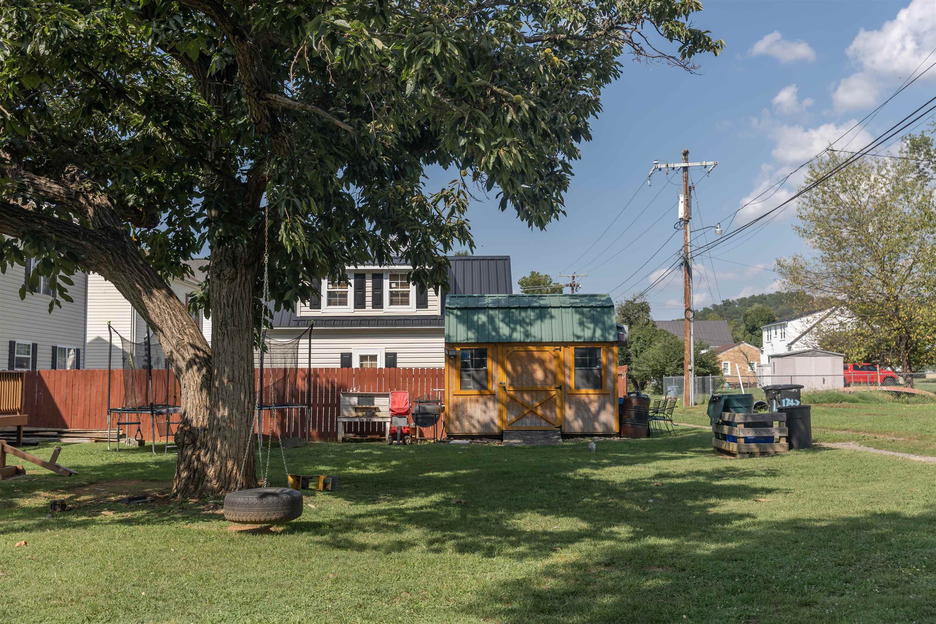 1766 NW FOREST AVE, BUENA VISTA, Virginia 24416, 3 Bedrooms Bedrooms, ,2 BathroomsBathrooms,Residential,1766 NW FOREST AVE,682311 MLS # 682311 1766 NW FOREST AVE, BUENA VISTA, Virginia 24416, 3 Bedrooms Bedrooms, ,2 BathroomsBathrooms,Residential,1766 NW FOREST AVE,682311 MLS # 682311