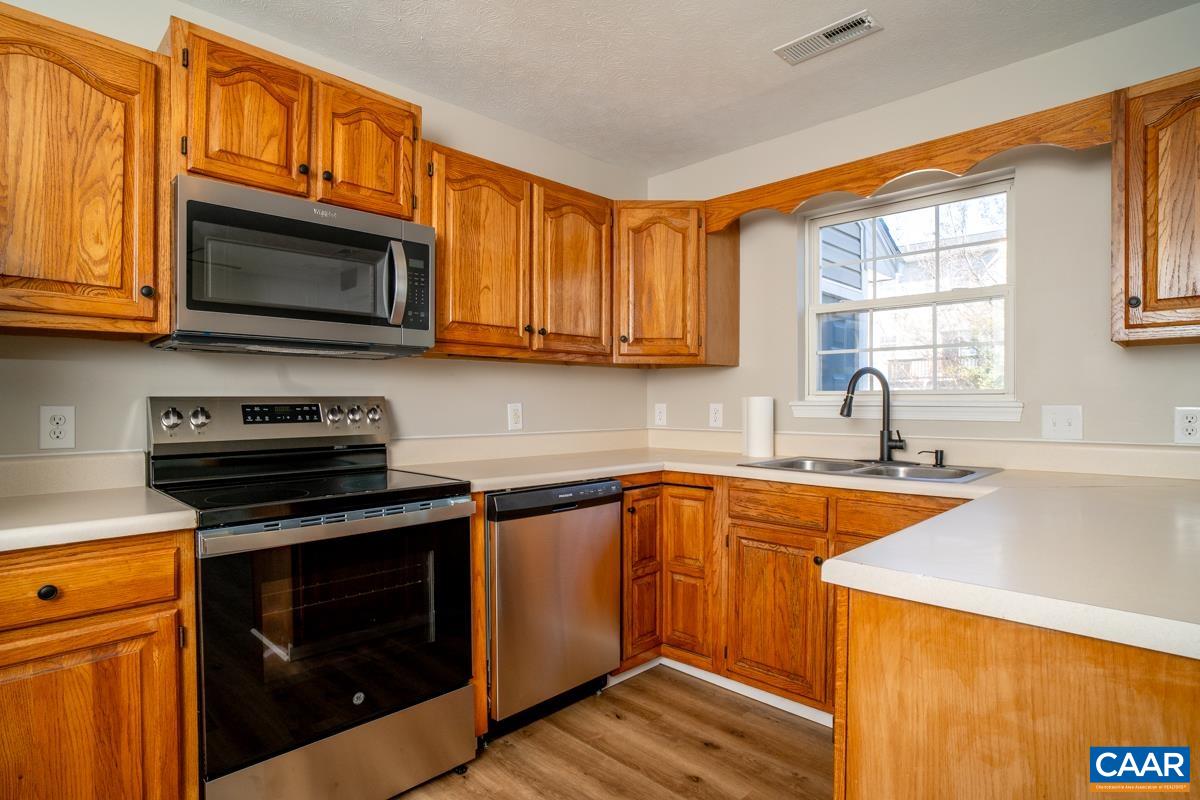 835 NORTHFIELD CT, HARRISONBURG, Virginia 22802, 3 Bedrooms Bedrooms, ,1 BathroomBathrooms,Residential,835 NORTHFIELD CT,682104 MLS # 682104 835 NORTHFIELD CT, HARRISONBURG, Virginia 22802, 3 Bedrooms Bedrooms, ,1 BathroomBathrooms,Residential,835 NORTHFIELD CT,682104 MLS # 682104