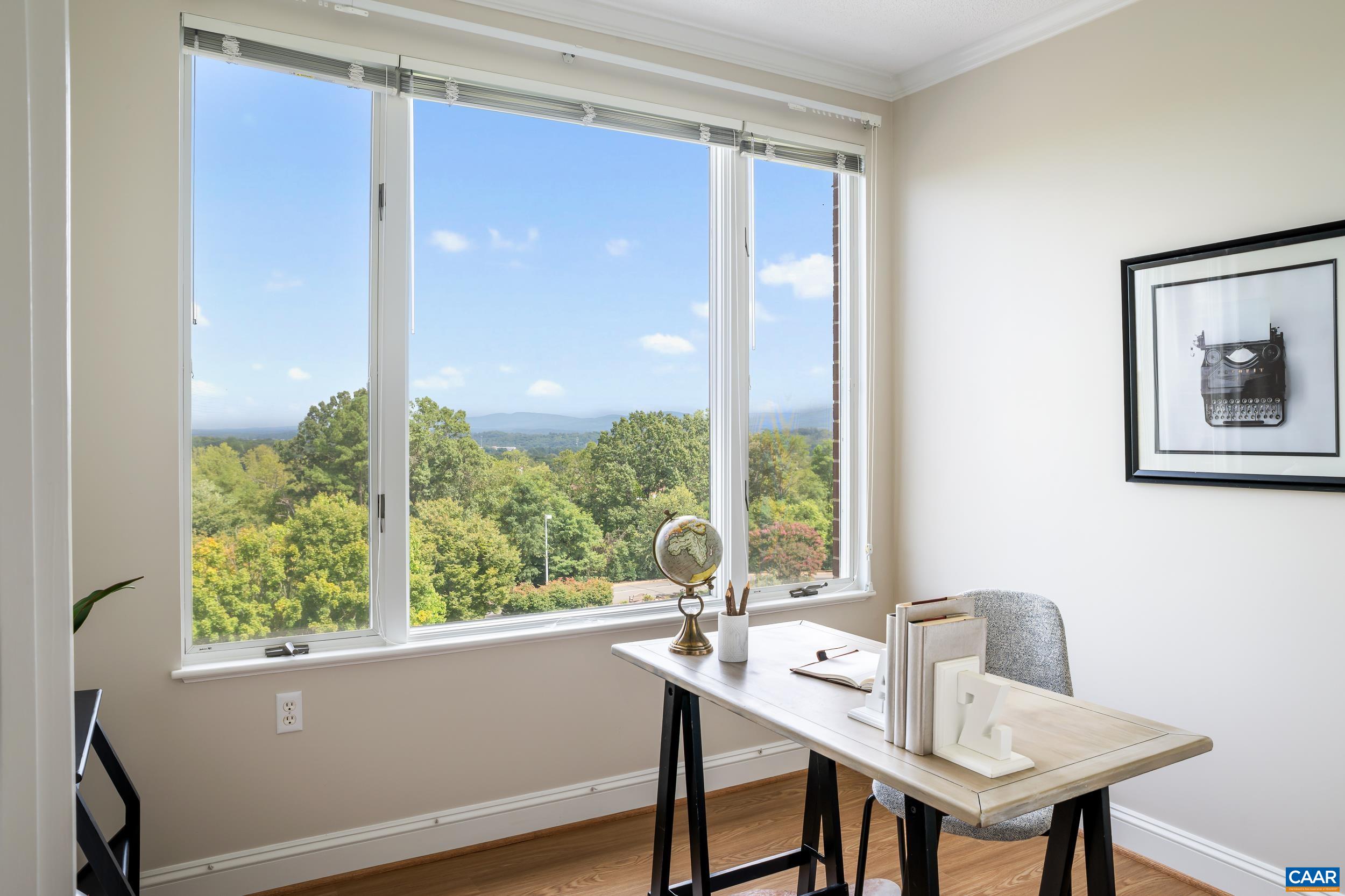 500 CRESTWOOD DR, CHARLOTTESVILLE, Virginia 22903, 2 Bedrooms Bedrooms, ,2 BathroomsBathrooms,Residential,500 CRESTWOOD DR,682253 MLS # 682253 500 CRESTWOOD DR, CHARLOTTESVILLE, Virginia 22903, 2 Bedrooms Bedrooms, ,2 BathroomsBathrooms,Residential,500 CRESTWOOD DR,682253 MLS # 682253