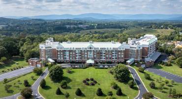 500 CRESTWOOD DR, CHARLOTTESVILLE, Virginia 22903, 2 Bedrooms Bedrooms, ,2 BathroomsBathrooms,Residential,500 CRESTWOOD DR,682253 MLS # 682253