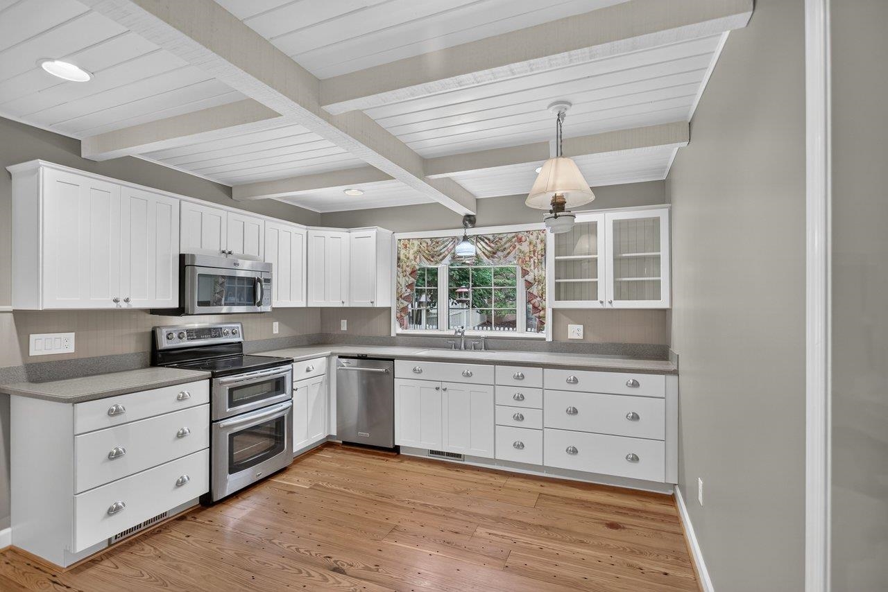 8798 CENTERVILLE RD, BRIDGEWATER, Virginia 22812, 3 Bedrooms Bedrooms, ,2 BathroomsBathrooms,Residential,8798 CENTERVILLE RD,682314 MLS # 682314 8798 CENTERVILLE RD, BRIDGEWATER, Virginia 22812, 3 Bedrooms Bedrooms, ,2 BathroomsBathrooms,Residential,8798 CENTERVILLE RD,682314 MLS # 682314