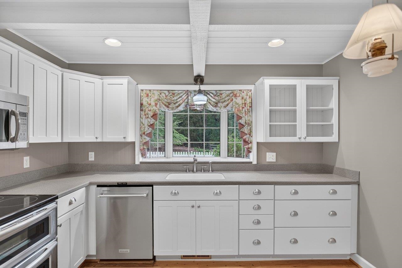 8798 CENTERVILLE RD, BRIDGEWATER, Virginia 22812, 3 Bedrooms Bedrooms, ,2 BathroomsBathrooms,Residential,8798 CENTERVILLE RD,682314 MLS # 682314 8798 CENTERVILLE RD, BRIDGEWATER, Virginia 22812, 3 Bedrooms Bedrooms, ,2 BathroomsBathrooms,Residential,8798 CENTERVILLE RD,682314 MLS # 682314