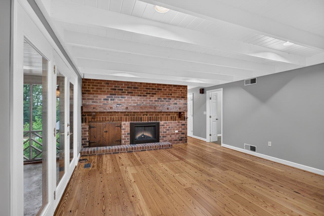 8798 CENTERVILLE RD, BRIDGEWATER, Virginia 22812, 3 Bedrooms Bedrooms, ,2 BathroomsBathrooms,Residential,8798 CENTERVILLE RD,682314 MLS # 682314 8798 CENTERVILLE RD, BRIDGEWATER, Virginia 22812, 3 Bedrooms Bedrooms, ,2 BathroomsBathrooms,Residential,8798 CENTERVILLE RD,682314 MLS # 682314