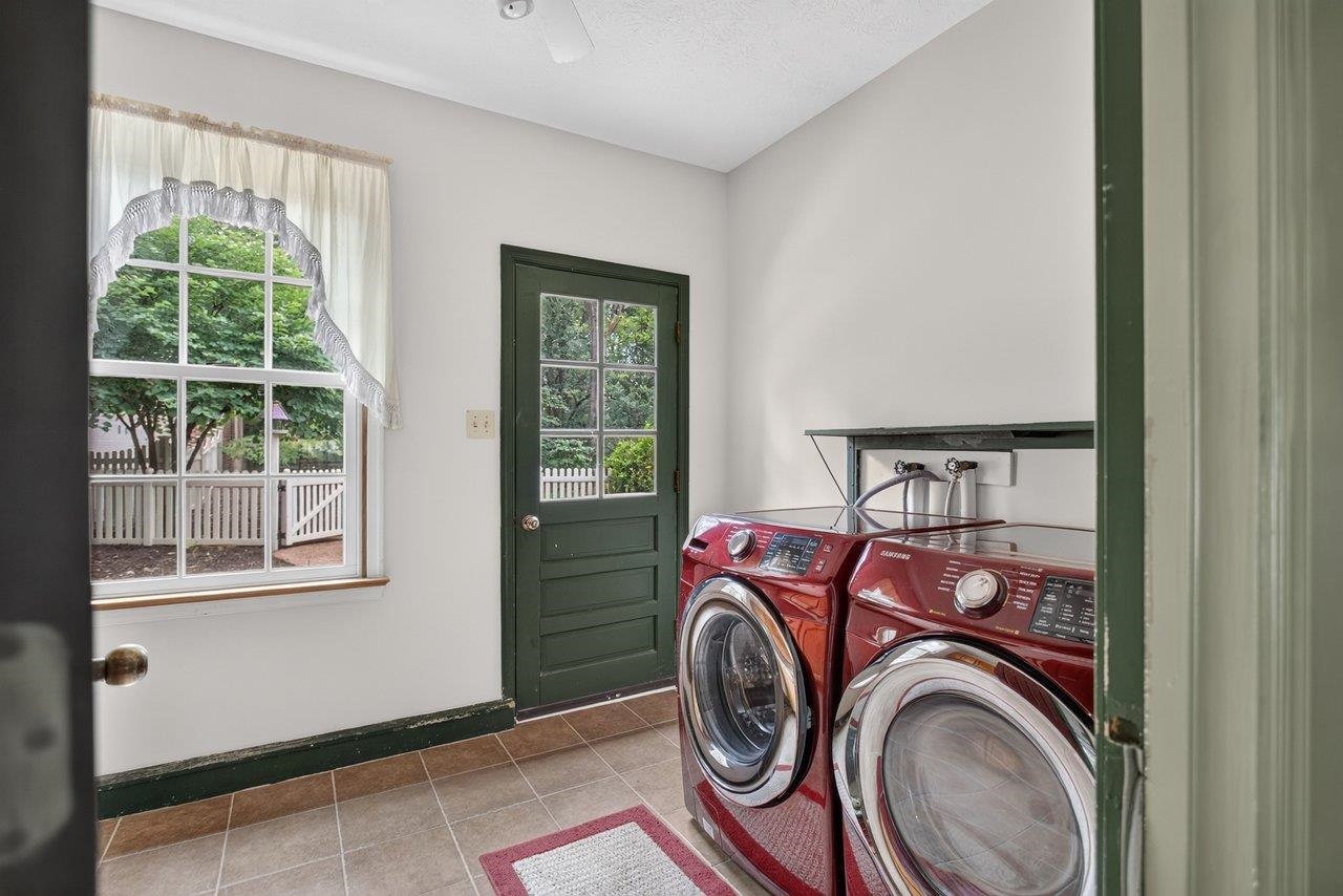 8798 CENTERVILLE RD, BRIDGEWATER, Virginia 22812, 3 Bedrooms Bedrooms, ,2 BathroomsBathrooms,Residential,8798 CENTERVILLE RD,682314 MLS # 682314 8798 CENTERVILLE RD, BRIDGEWATER, Virginia 22812, 3 Bedrooms Bedrooms, ,2 BathroomsBathrooms,Residential,8798 CENTERVILLE RD,682314 MLS # 682314