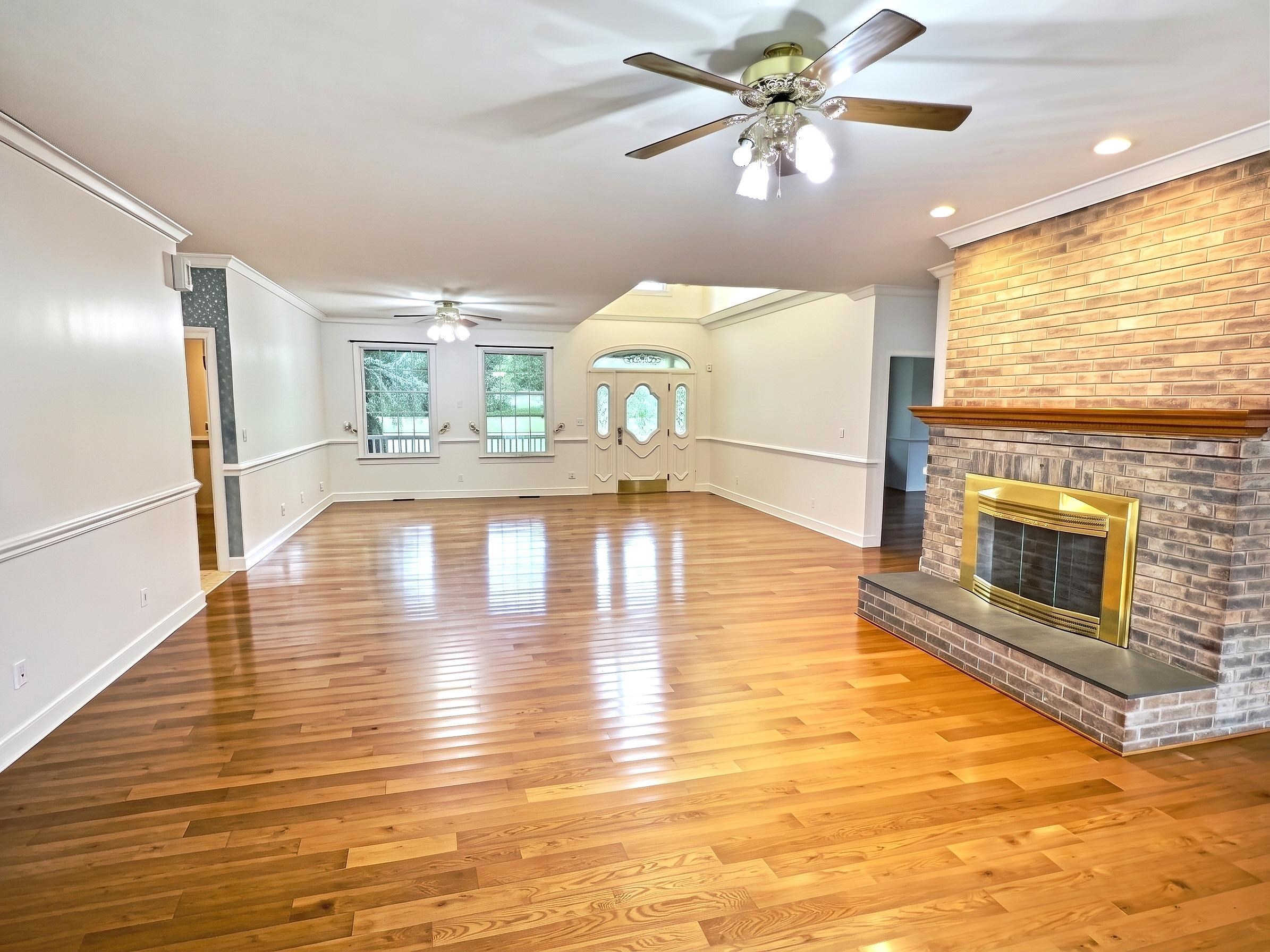 8295 SOUTH EAST SIDE HWY, ELKTON, Virginia 22827, 3 Bedrooms Bedrooms, ,3 BathroomsBathrooms,Residential,8295 S East Side Hwy, Elkton, VA 22827,8295 SOUTH EAST SIDE HWY,682318 MLS # 682318