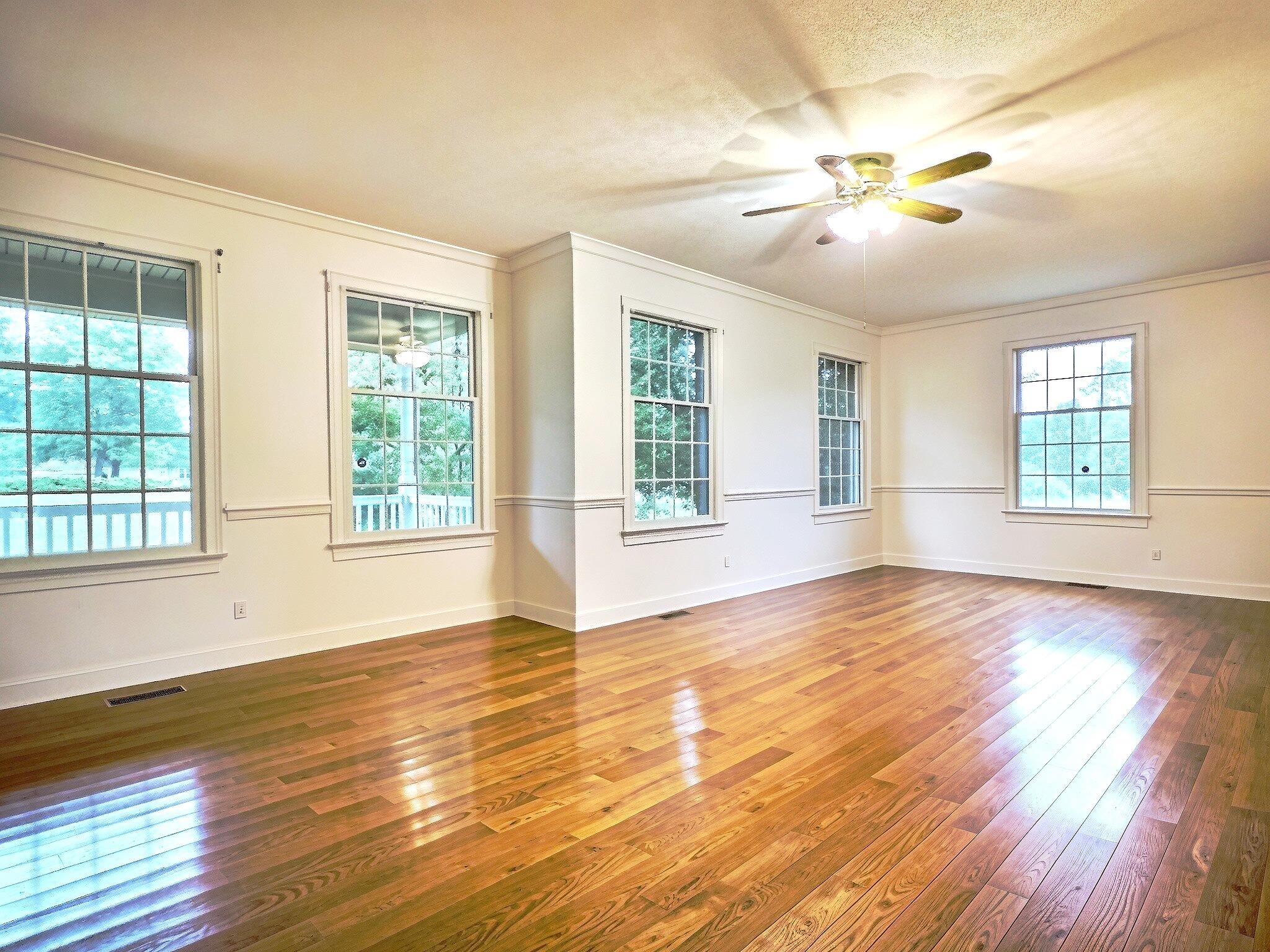 8295 SOUTH EAST SIDE HWY, ELKTON, Virginia 22827, 3 Bedrooms Bedrooms, ,3 BathroomsBathrooms,Residential,8295 S East Side Hwy, Elkton, VA 22827,8295 SOUTH EAST SIDE HWY,682318 MLS # 682318