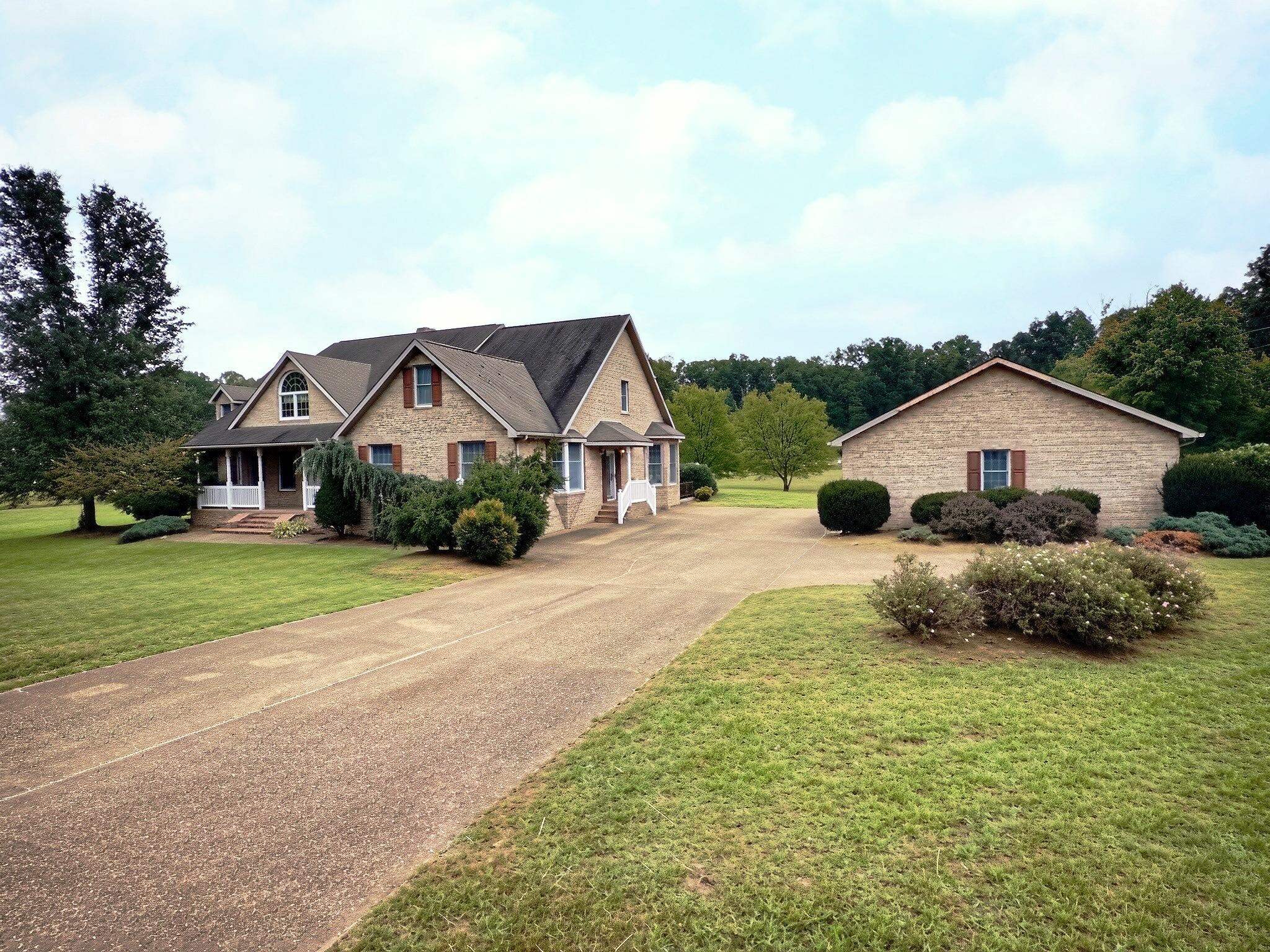 8295 SOUTH EAST SIDE HWY, ELKTON, Virginia 22827, 3 Bedrooms Bedrooms, ,3 BathroomsBathrooms,Residential,8295 S East Side Hwy, Elkton, VA 22827,8295 SOUTH EAST SIDE HWY,682318 MLS # 682318