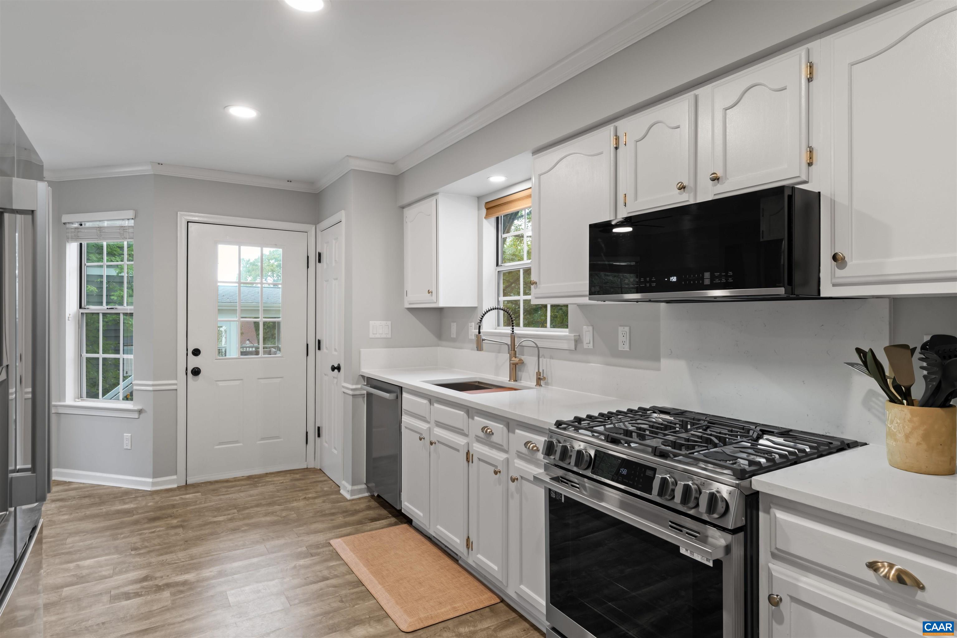 1475 WILLOW LAKE DR, CHARLOTTESVILLE, Virginia 22902, 3 Bedrooms Bedrooms, ,3 BathroomsBathrooms,Residential,1475 WILLOW LAKE DR,682322 MLS # 682322 1475 WILLOW LAKE DR, CHARLOTTESVILLE, Virginia 22902, 3 Bedrooms Bedrooms, ,3 BathroomsBathrooms,Residential,1475 WILLOW LAKE DR,682322 MLS # 682322