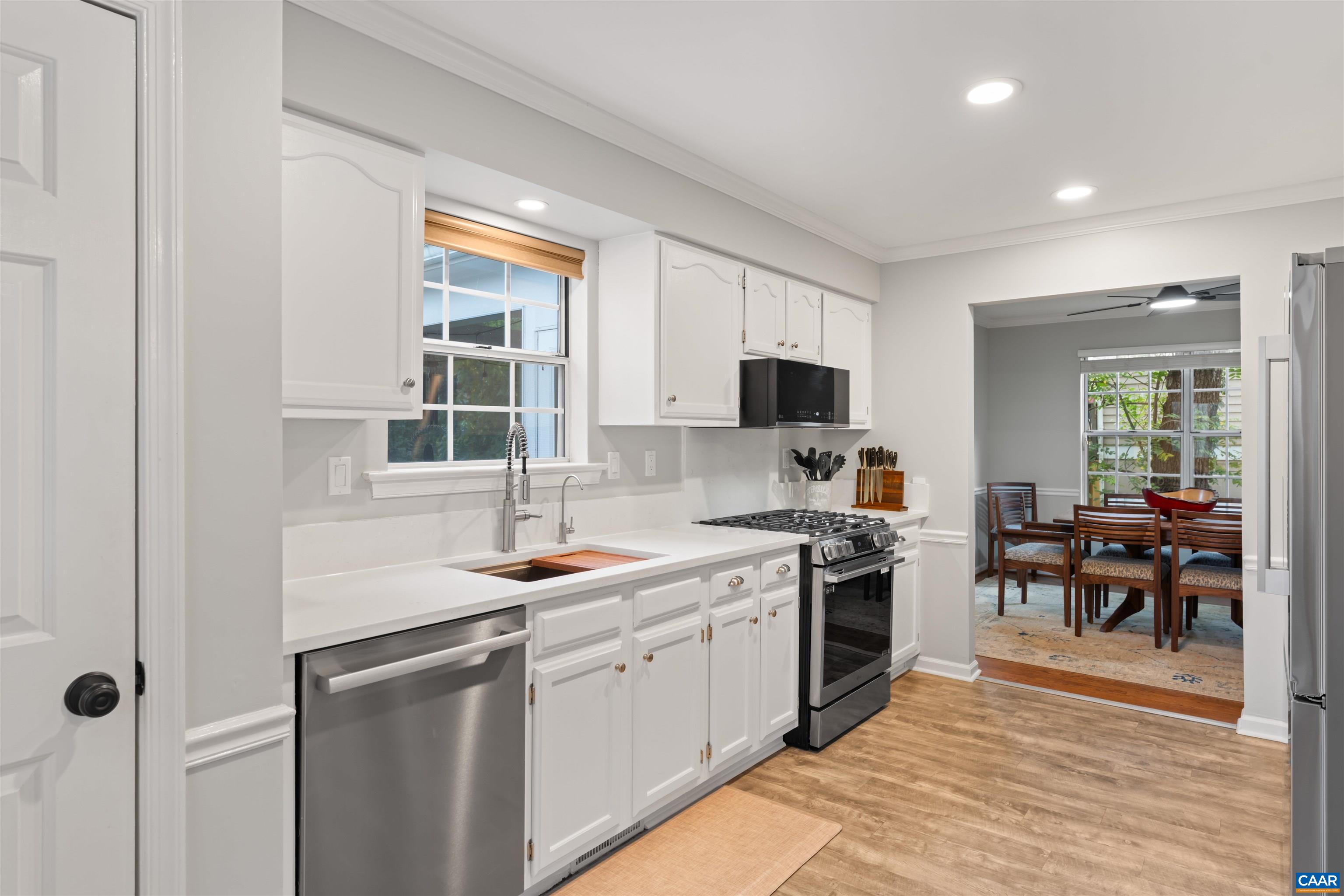 1475 WILLOW LAKE DR, CHARLOTTESVILLE, Virginia 22902, 3 Bedrooms Bedrooms, ,3 BathroomsBathrooms,Residential,1475 WILLOW LAKE DR,682322 MLS # 682322 1475 WILLOW LAKE DR, CHARLOTTESVILLE, Virginia 22902, 3 Bedrooms Bedrooms, ,3 BathroomsBathrooms,Residential,1475 WILLOW LAKE DR,682322 MLS # 682322