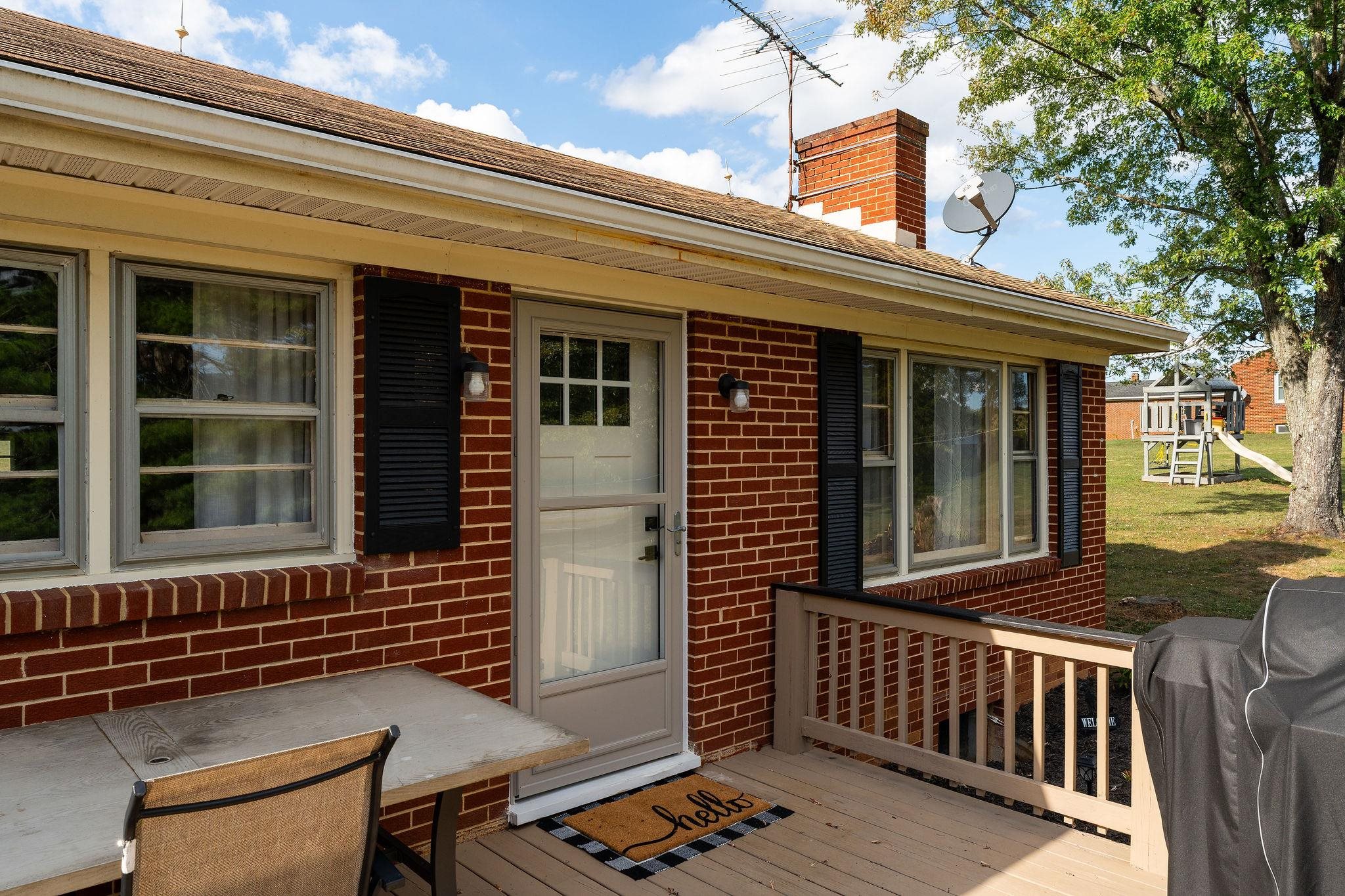 7827 N LEE HWY, RAPHINE, Virginia 24472, 2 Bedrooms Bedrooms, ,1 BathroomBathrooms,Residential,7827 N LEE HWY,681649 MLS # 681649