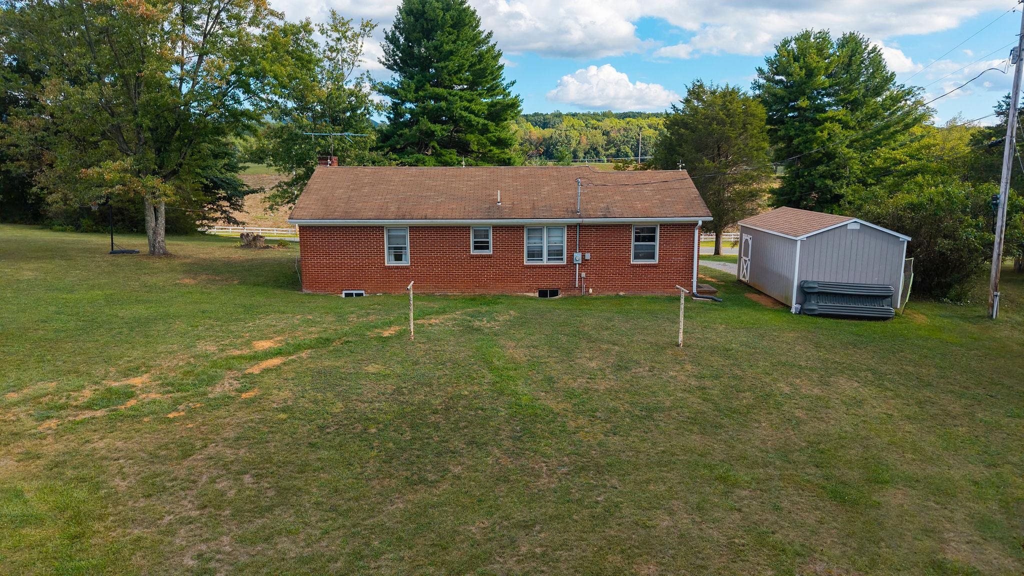 7827 N LEE HWY, RAPHINE, Virginia 24472, 2 Bedrooms Bedrooms, ,1 BathroomBathrooms,Residential,7827 N LEE HWY,681649 MLS # 681649